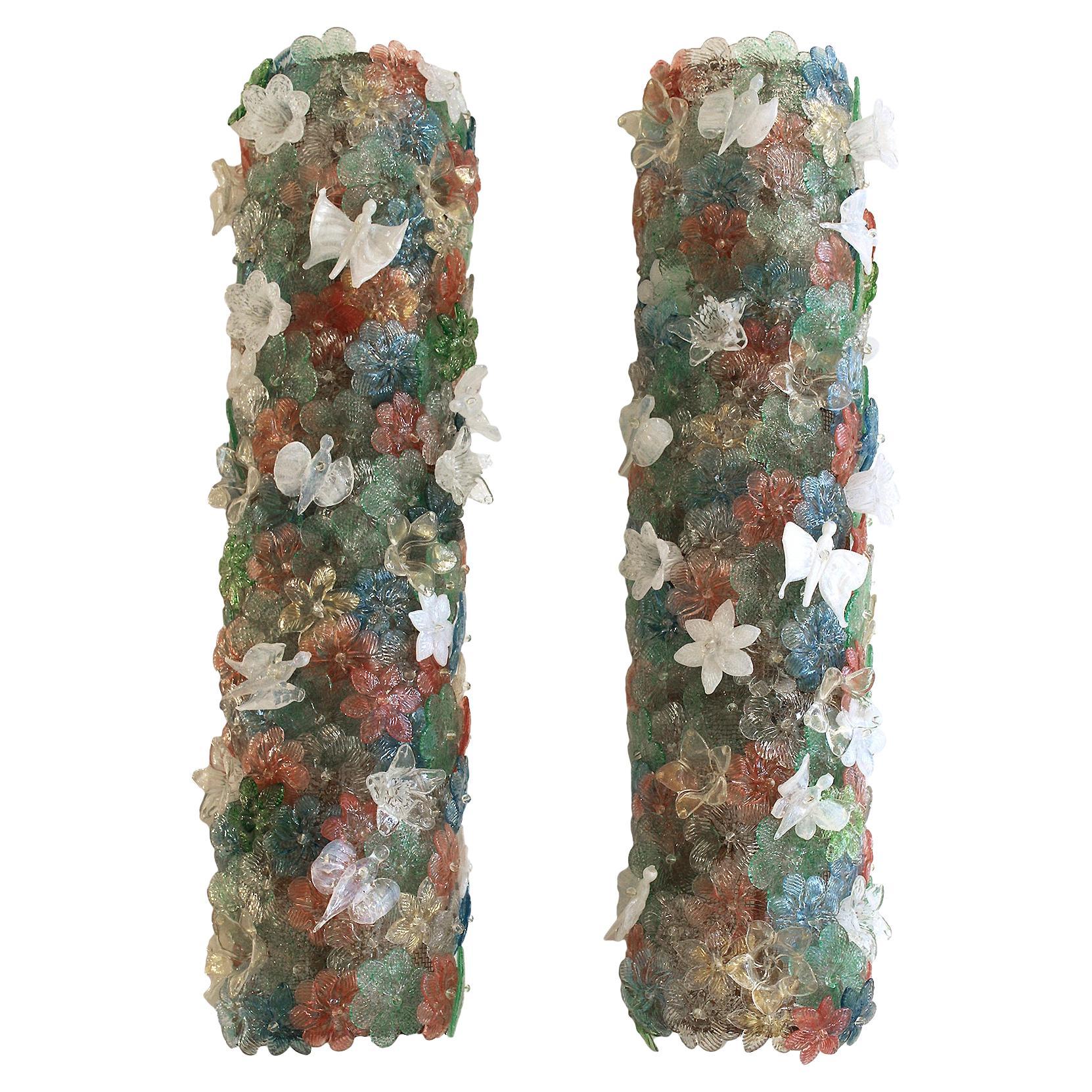 Mid-Century Modern Murano Farbiges Glas Florale Motive Paar Wandleuchter  im Angebot