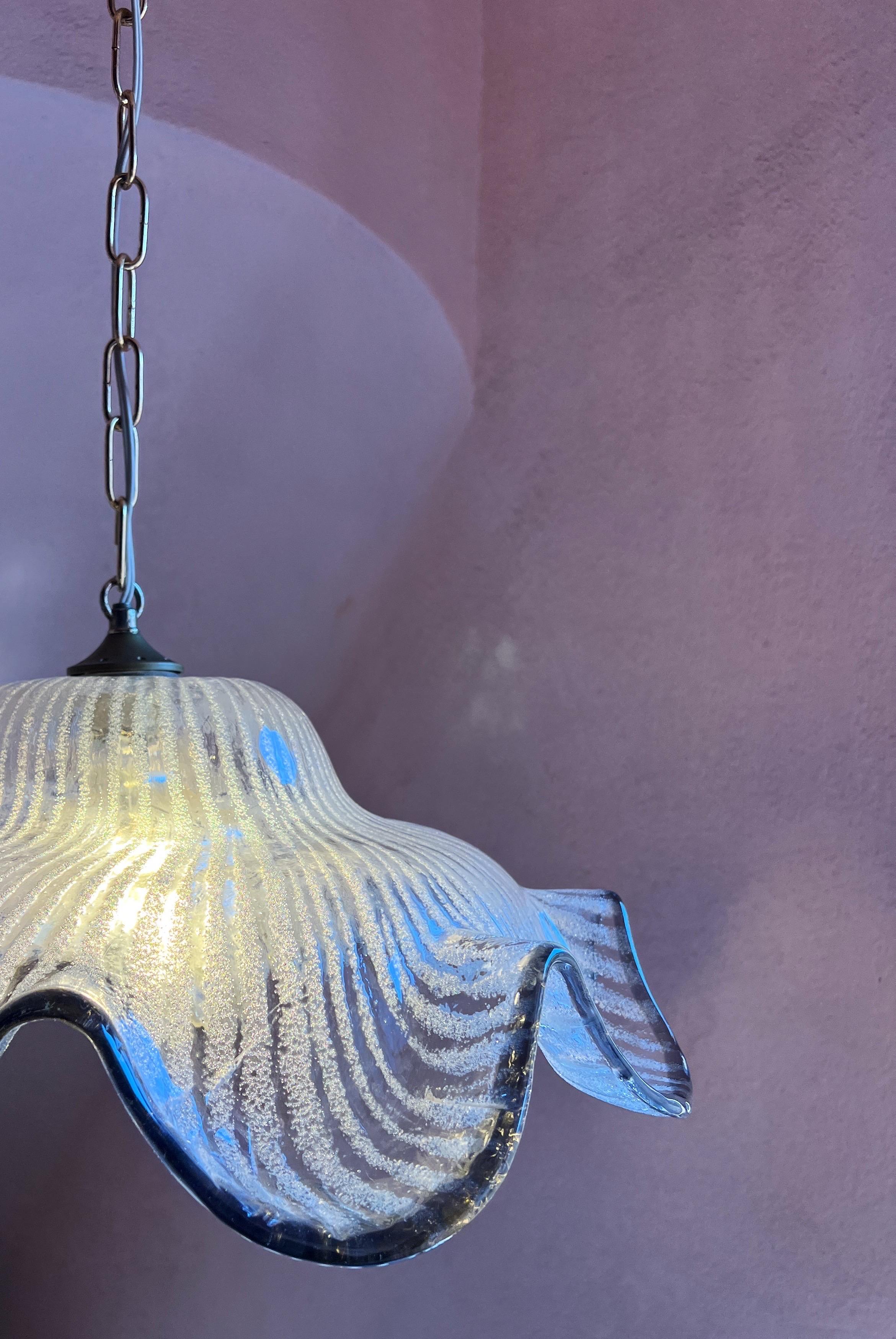 Mid-century modern Murano glass pendant light by Maestri Muranesi, 1970s In Good Condition For Sale In Palermo, PA