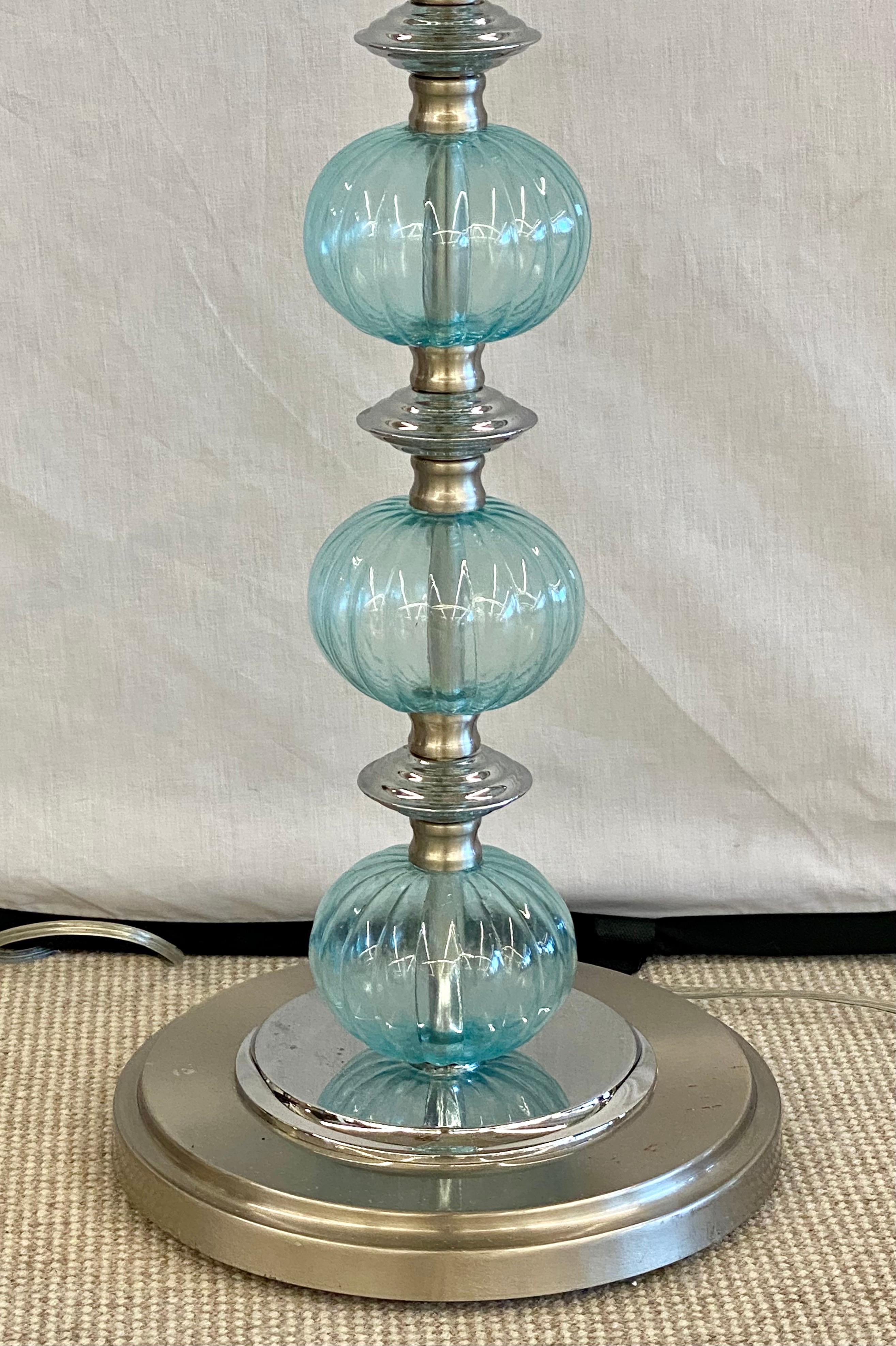 Mid-Century Modern Murano Glass Standing Floor Lamp In Good Condition In Stamford, CT