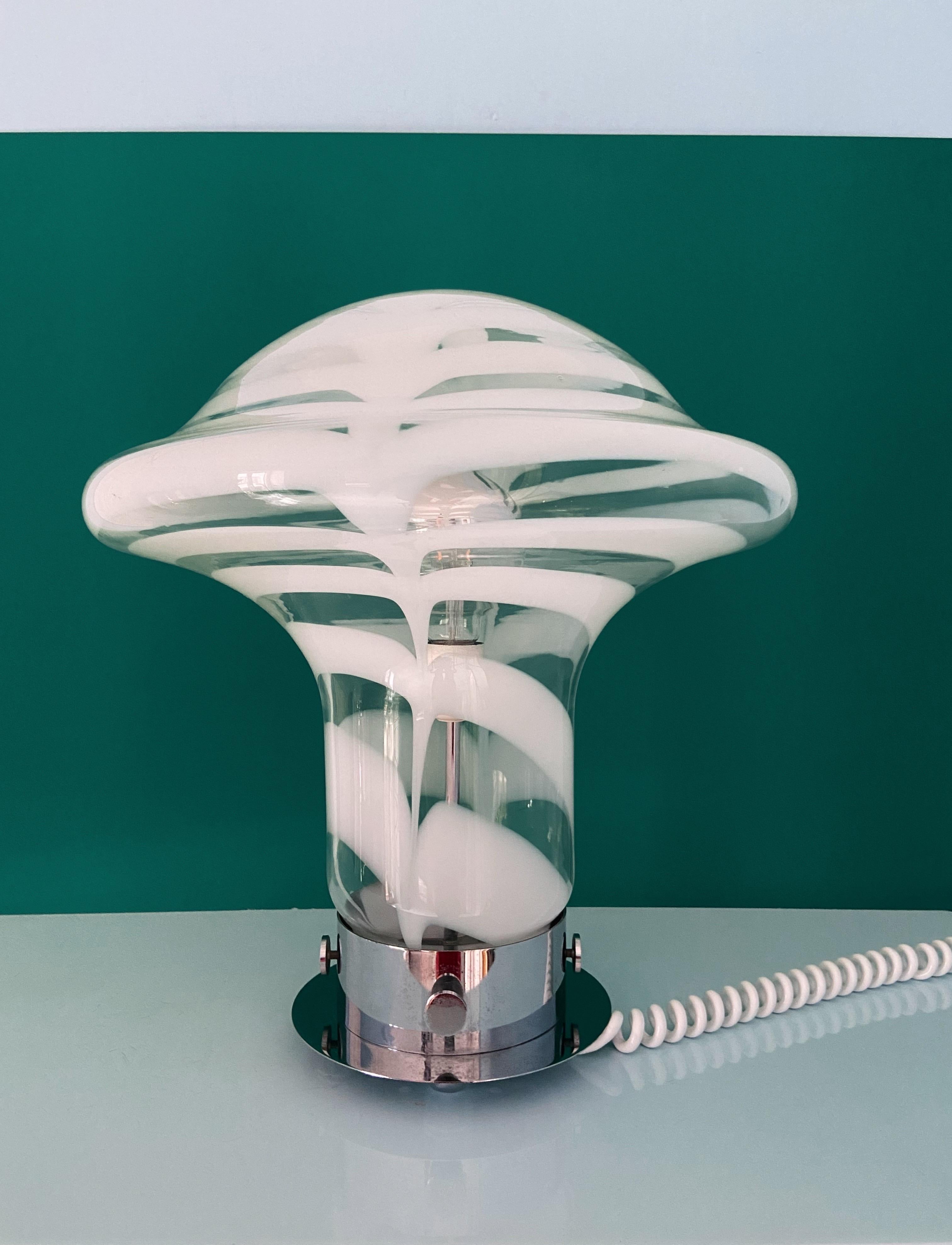 Mid-Century Modern Murano Glass Table Lamp by Carlo Nason, 1970s For Sale 1