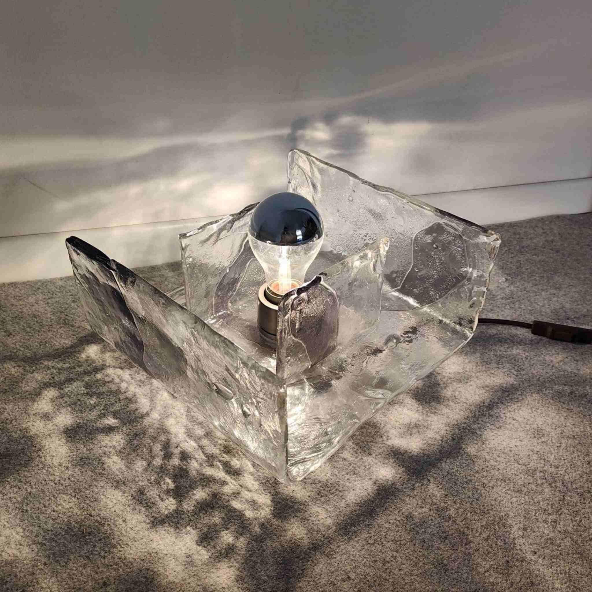 Lámpara de sobremesa de cristal de Murano moderno de mediados de siglo de Mazzega, Italia, años 70 en Bueno estado para la venta en Nicolosi, IT