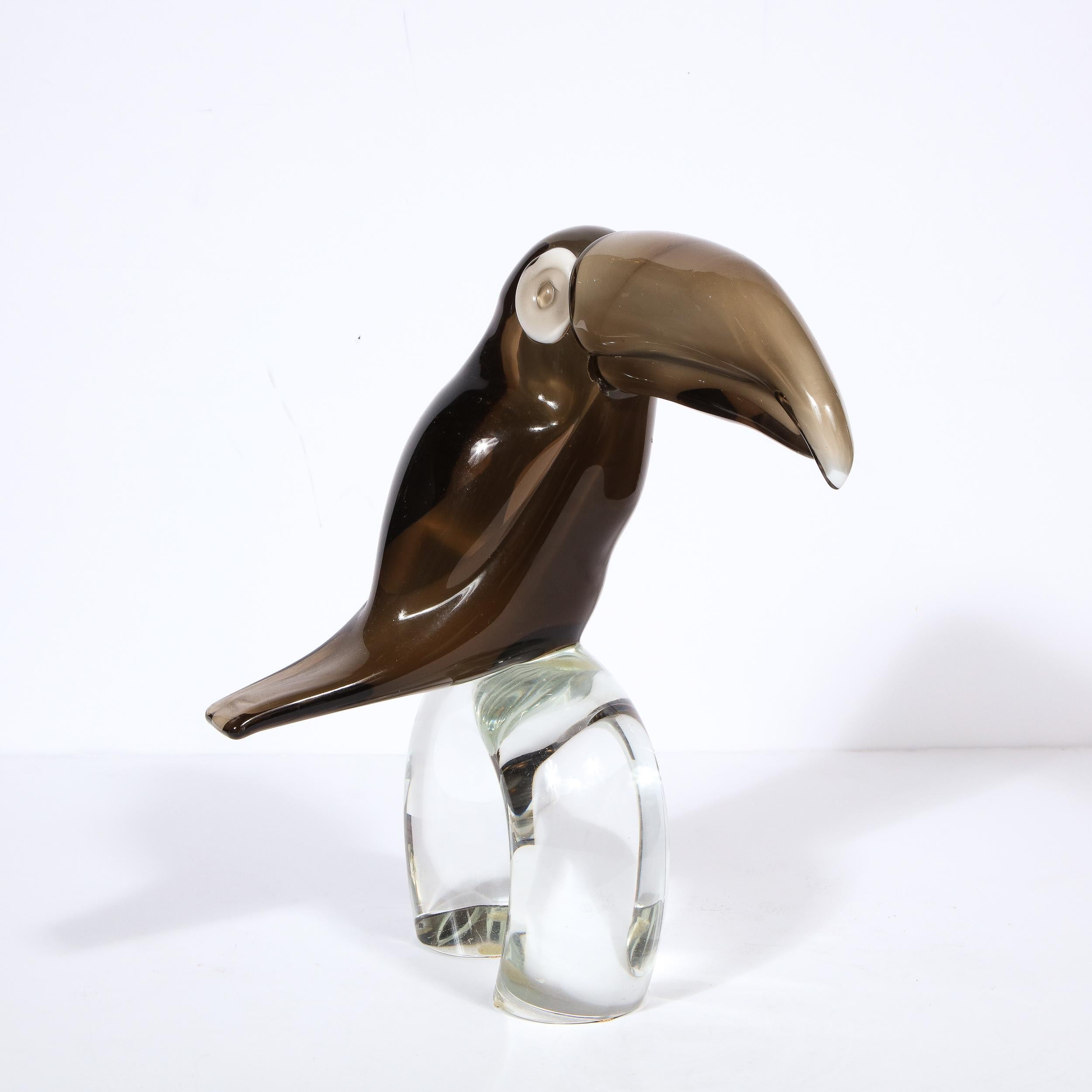 Mid-Century Modern Murano Glass Toucan Sculpture Signed by Licio Zanetti In Excellent Condition For Sale In New York, NY