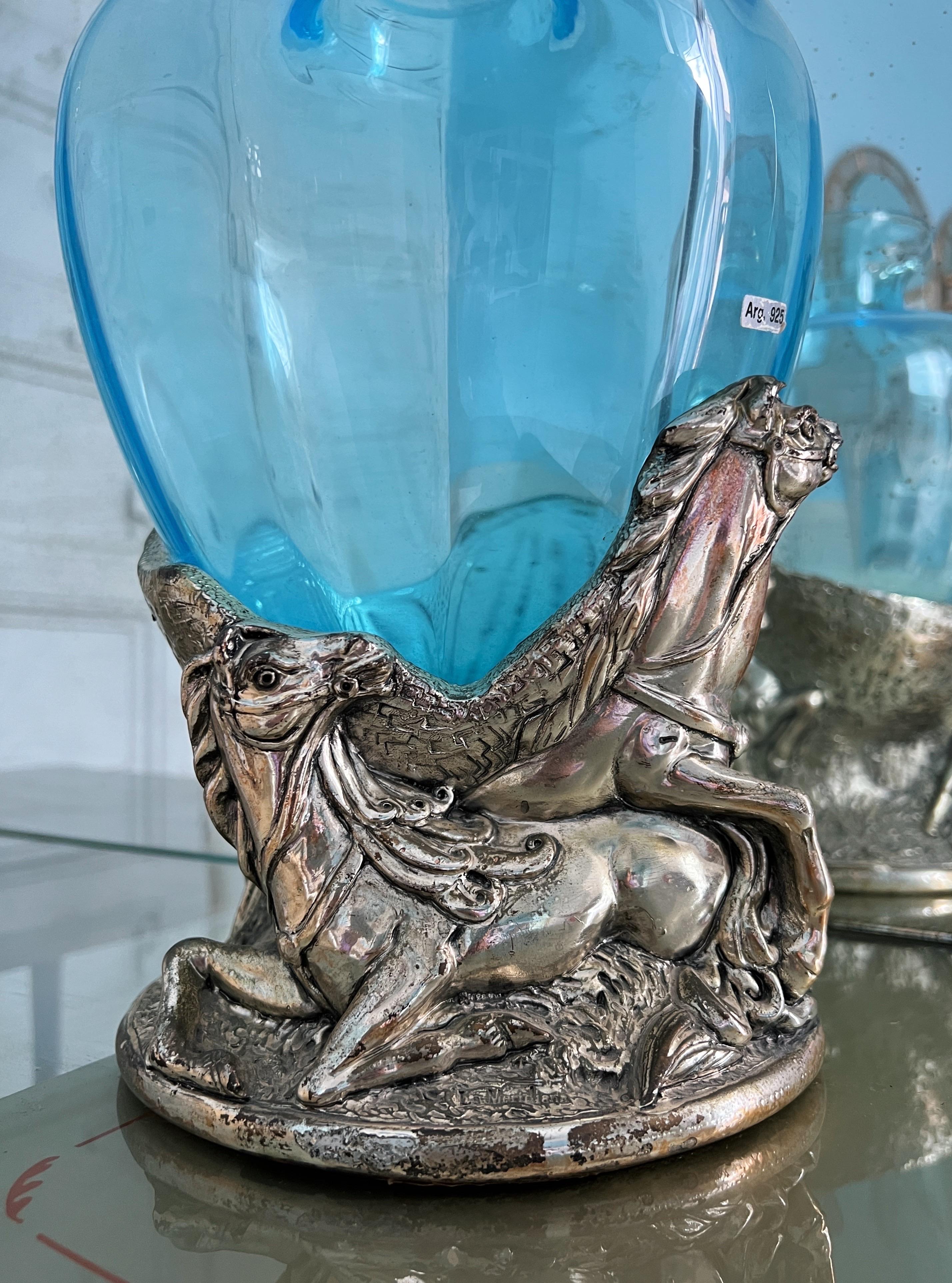 Italian Mid-century modern Murano glass vase adorned with an sculpture featuring horses For Sale