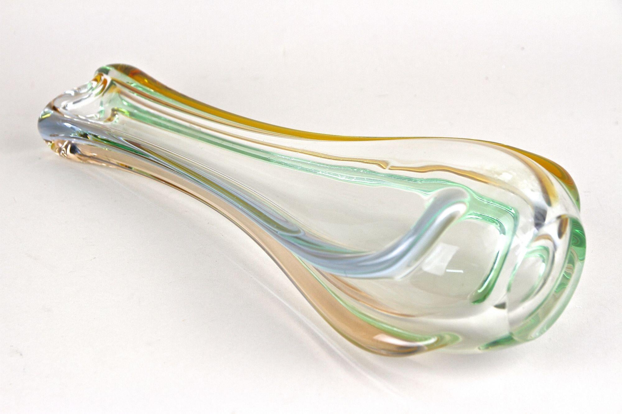 Mid Century Modern Murano Glass Vase by Sommerso Murano, Italy circa 1960 For Sale 5