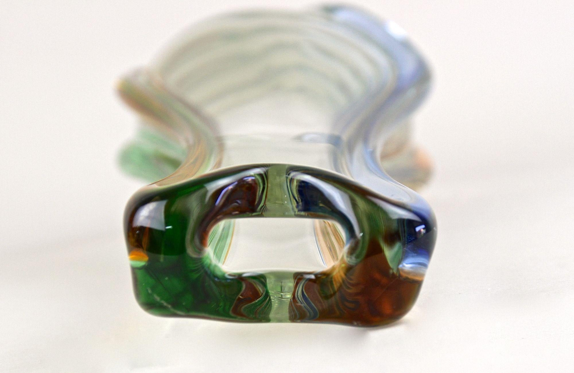 Mid Century Modern Murano Glass Vase by Sommerso Murano, Italy circa 1960 For Sale 9
