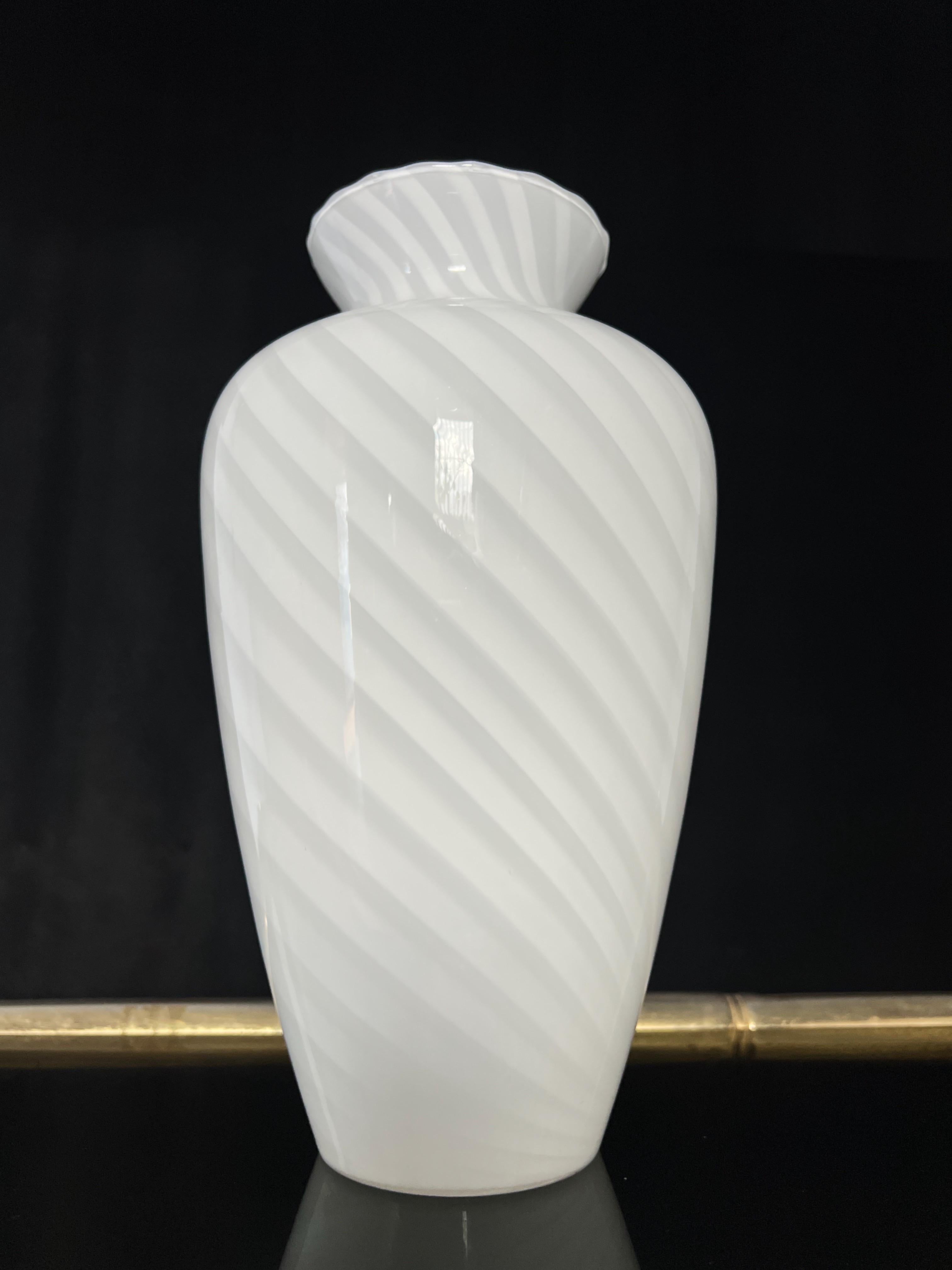 Mid Century Modern Murano Glass Vase attributed to Venini, 1970s For Sale 5