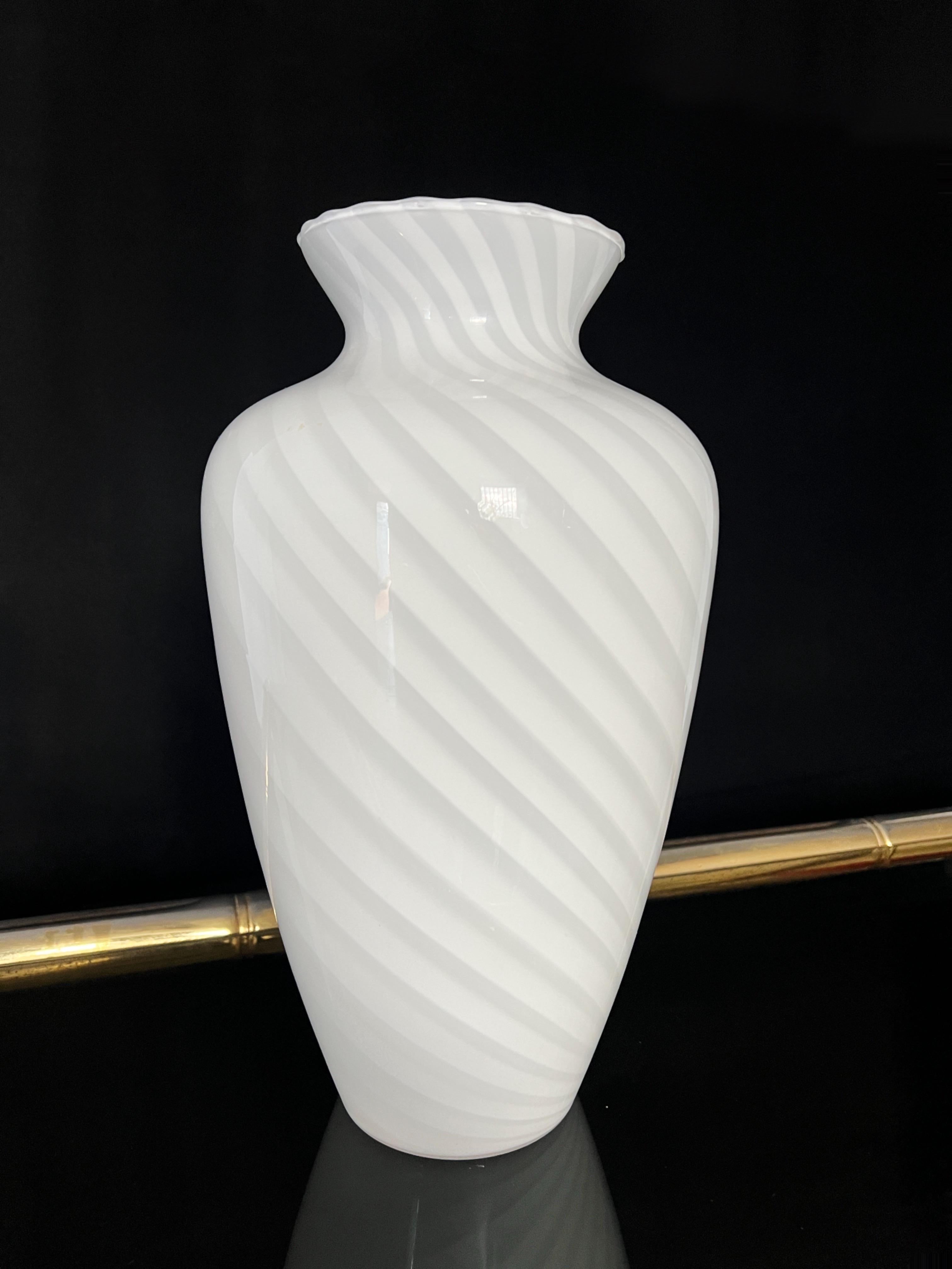 Italian Mid Century Modern Murano Glass Vase attributed to Venini, 1970s For Sale