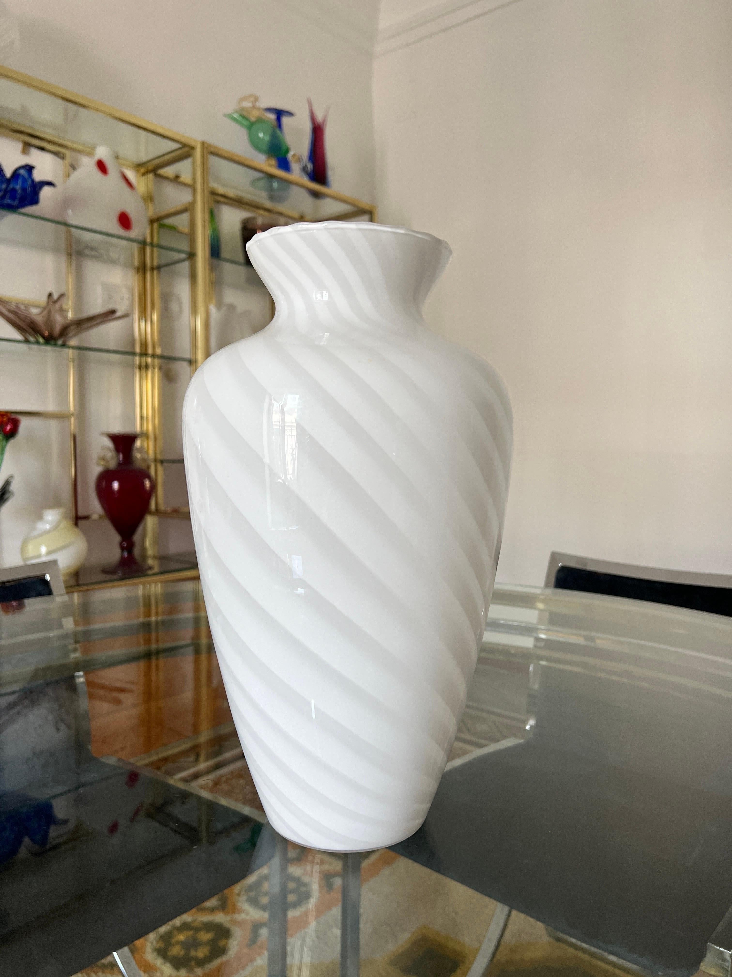 Mid Century Modern Murano Glass Vase attributed to Venini, 1970s For Sale 2