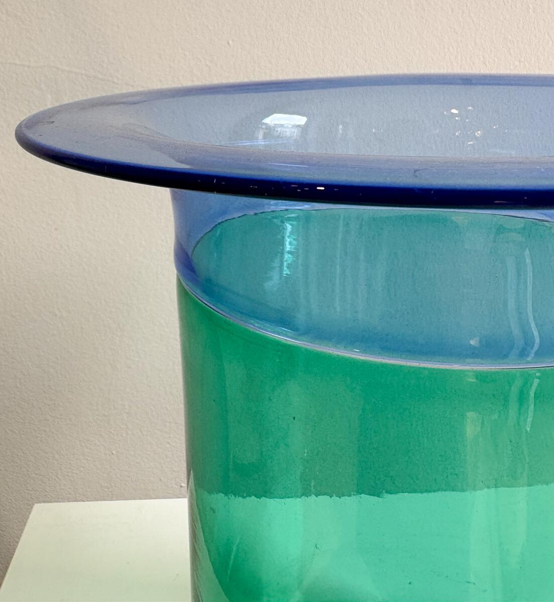 Mid-Century Modern Murano Glass Vase In Good Condition For Sale In Brussels, BE