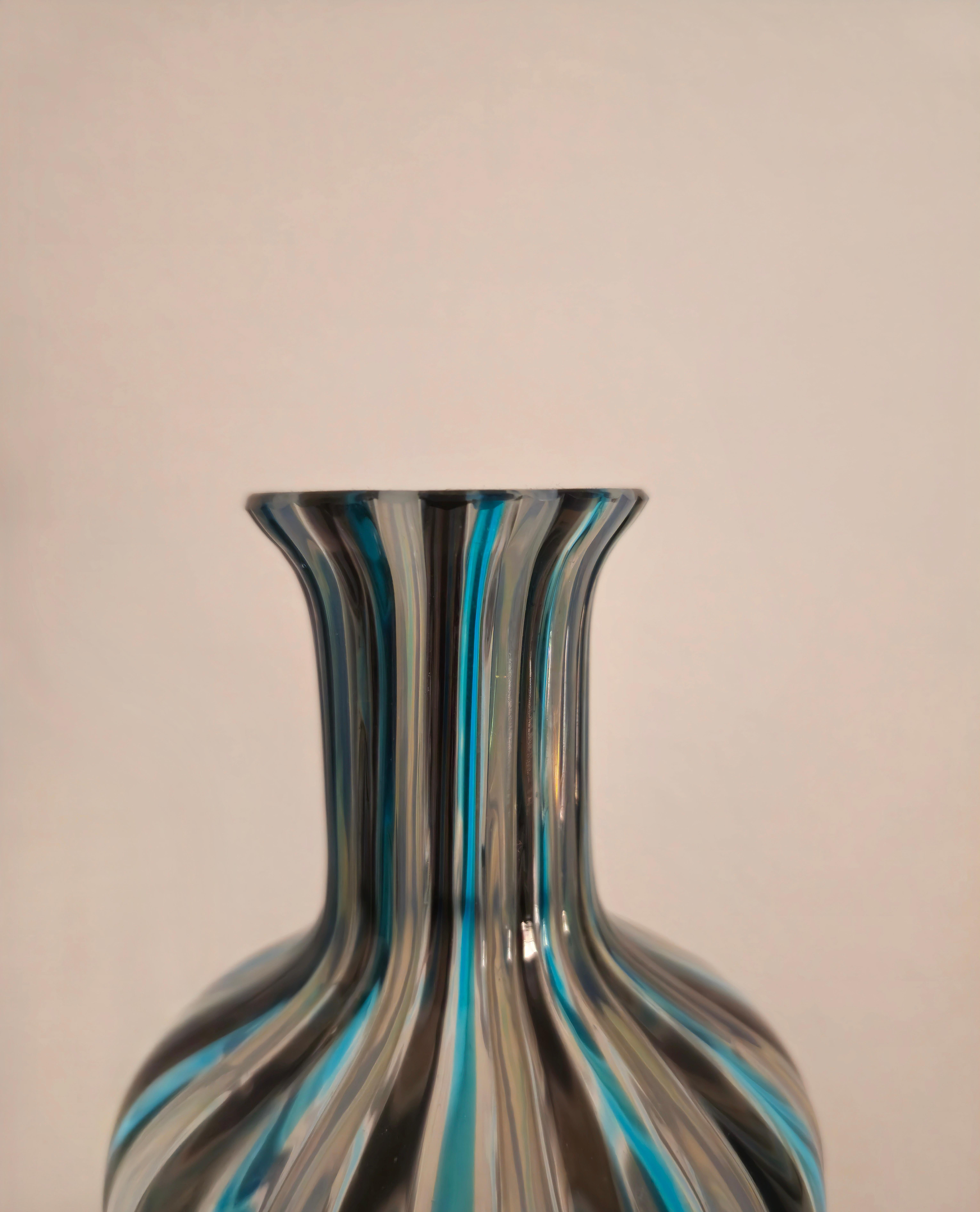 Vaso in vetro di Murano di metà secolo, multicolore, di Salviati & C. Design Italia anni 80/90 in vendita 2