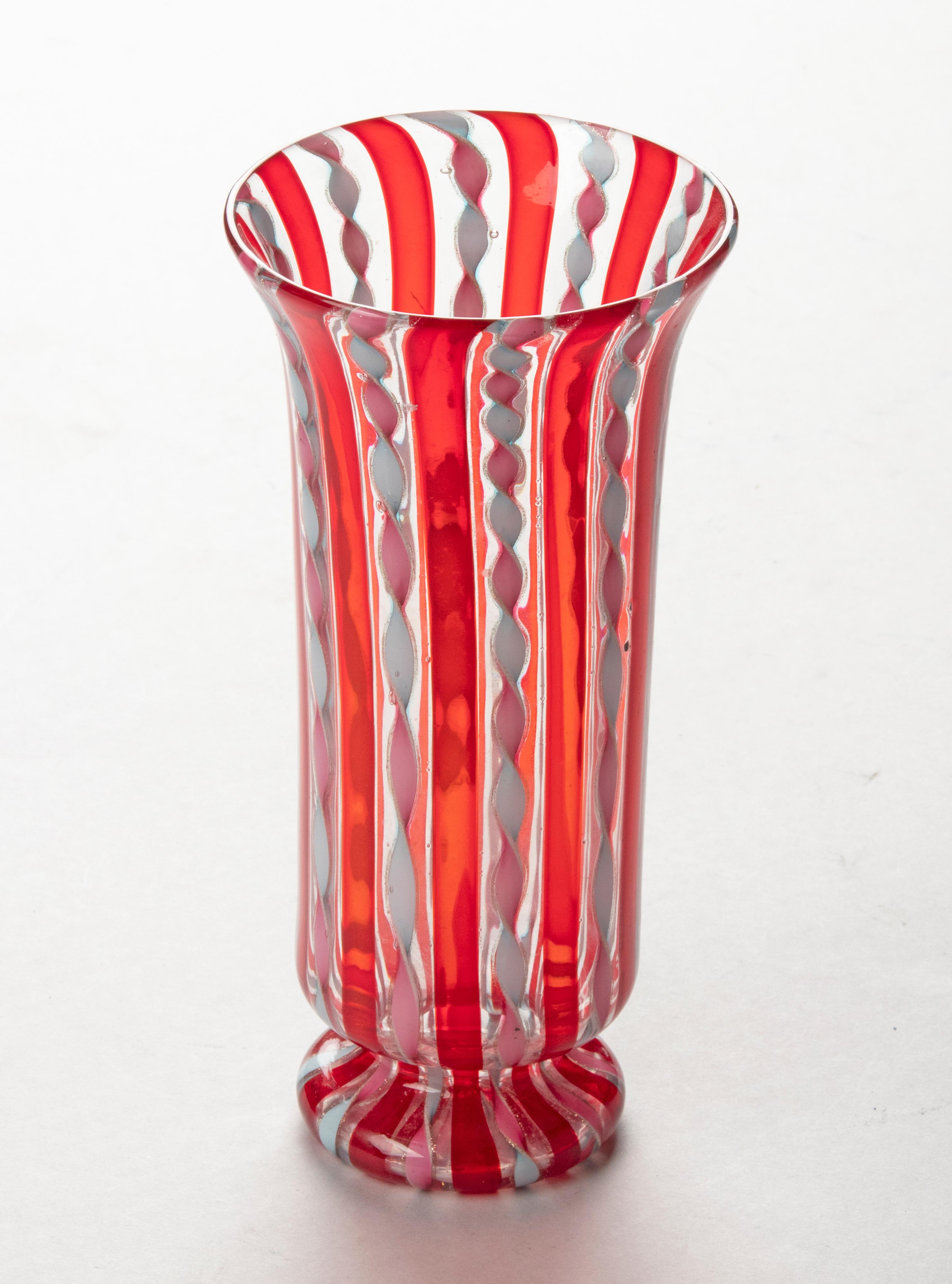 Mid-Century Modern Murano Glass Vase with Ribbons and Swirls 9