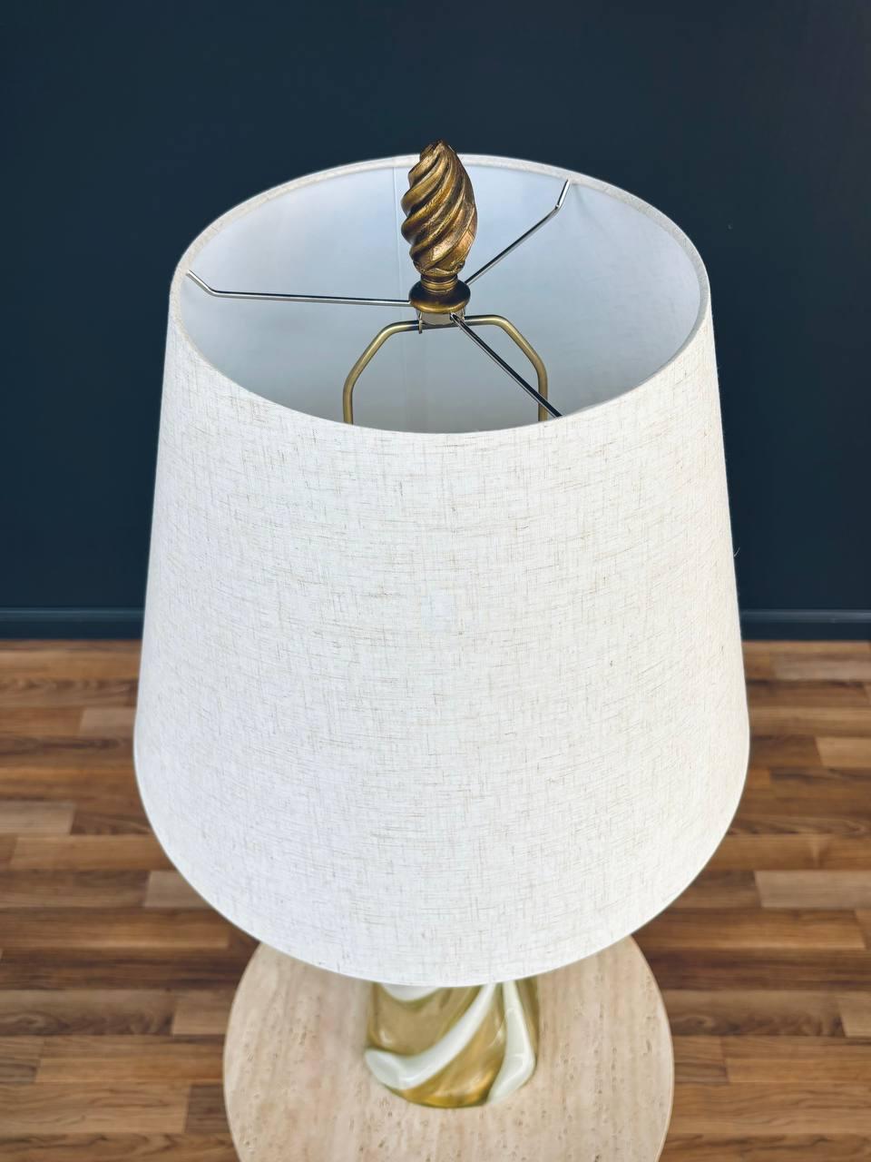 Mid-Century Modern Murano Gold & White Twist Table Lamp In Good Condition For Sale In Los Angeles, CA