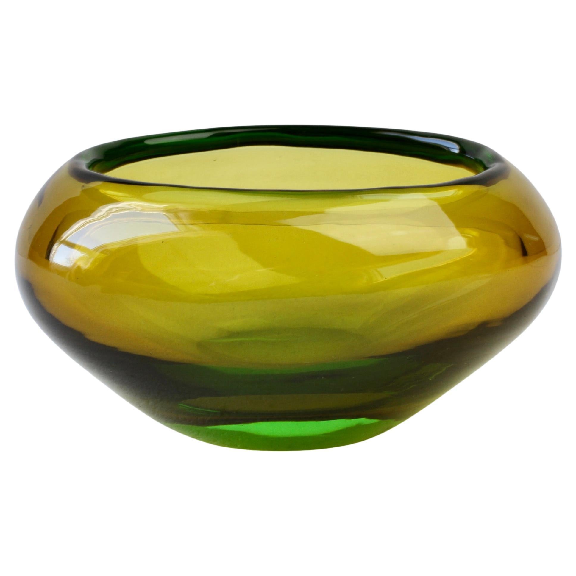 Ciotola o vaso in vetro verde di Murano della metà del secolo scorso di Flavio Poli, Italia, 1960