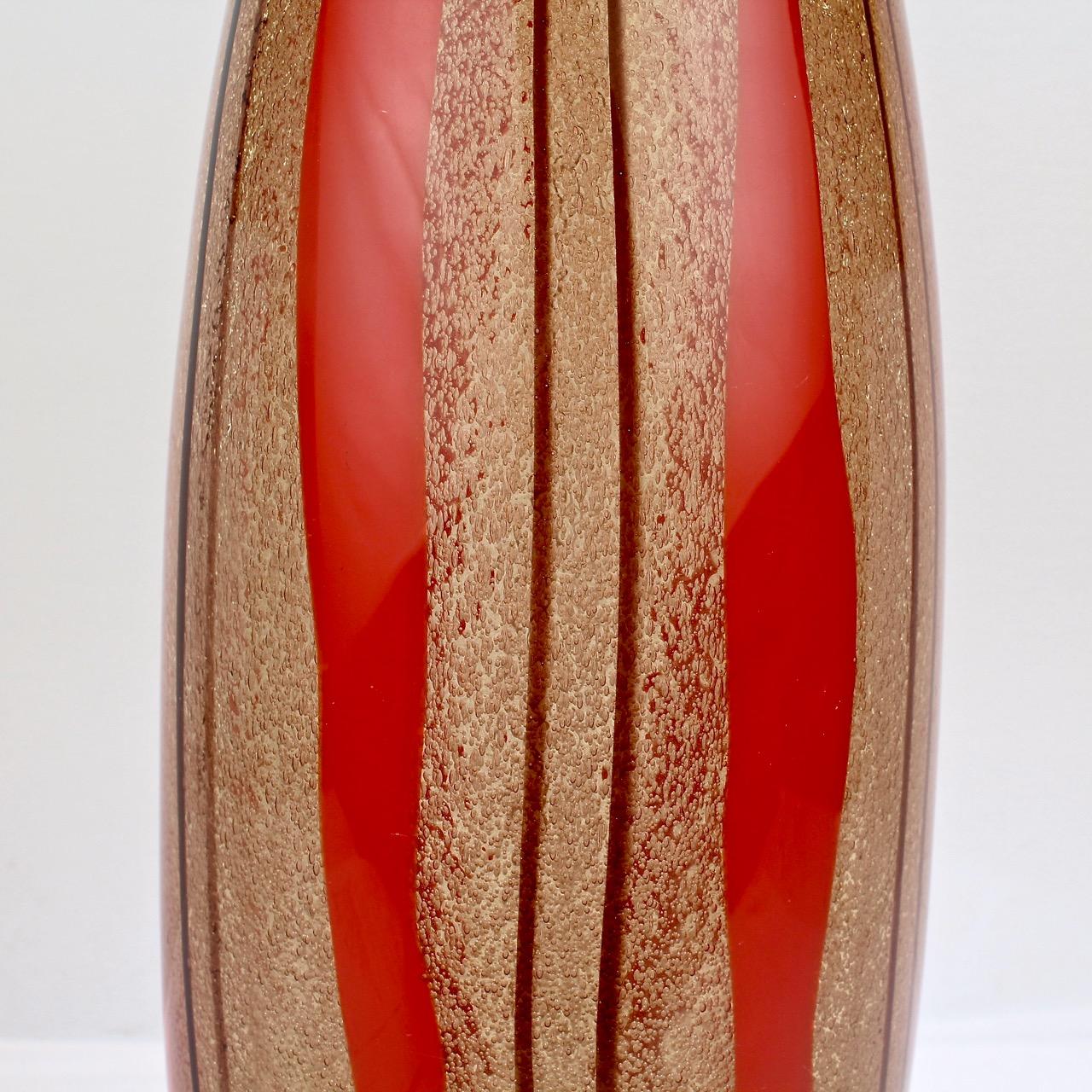 Mid-Century Modern Murano Italian Glass Red & Purple Striped Vase In Good Condition For Sale In Philadelphia, PA