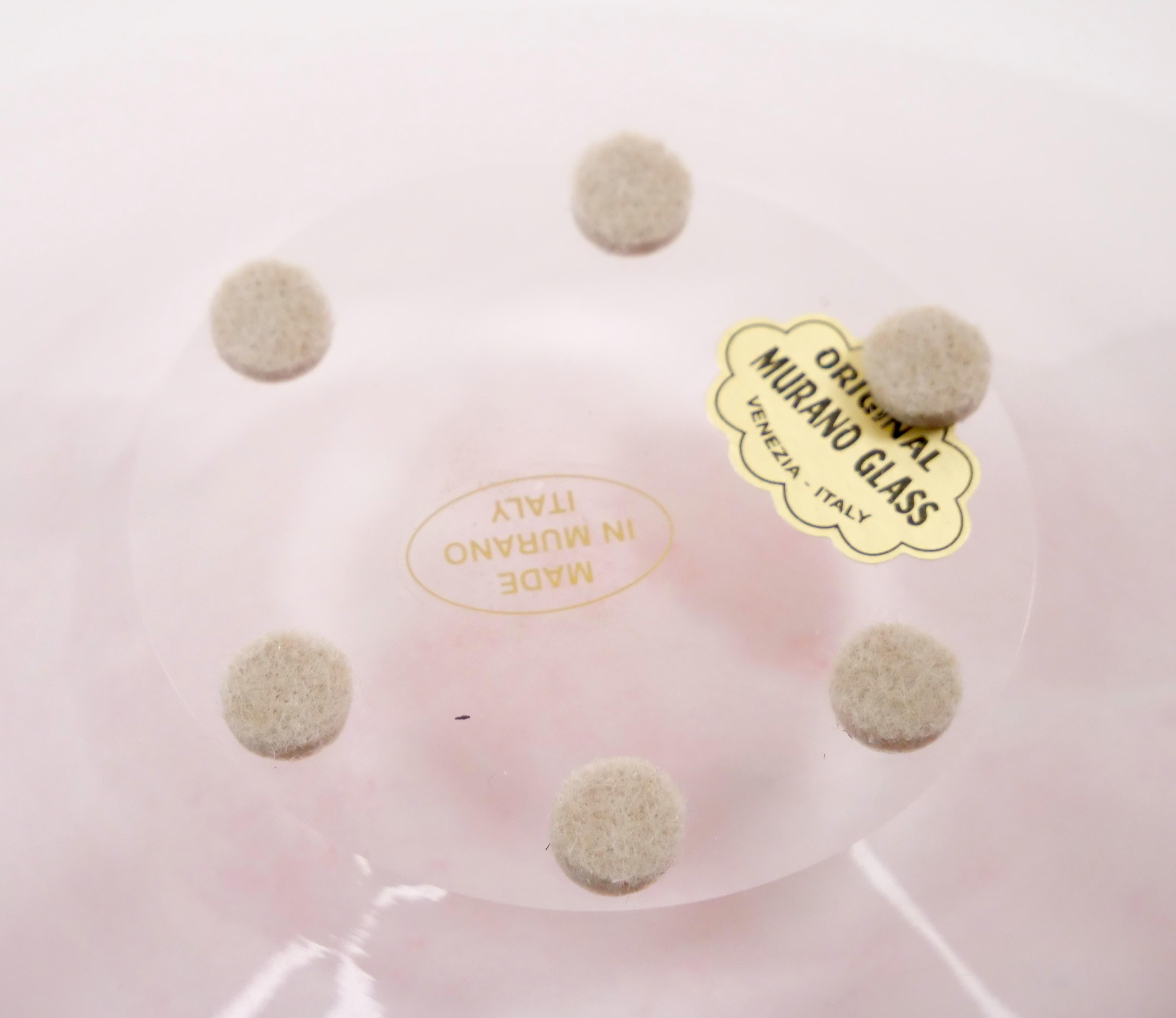 Bol décoratif / pièce en verre de Murano de forme géométrique datant du milieu du siècle passé et soufflé à la bouche en vente 3