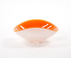 Bol décoratif / pièce en verre de Murano de forme géométrique datant du milieu du siècle passé et soufflé à la bouche