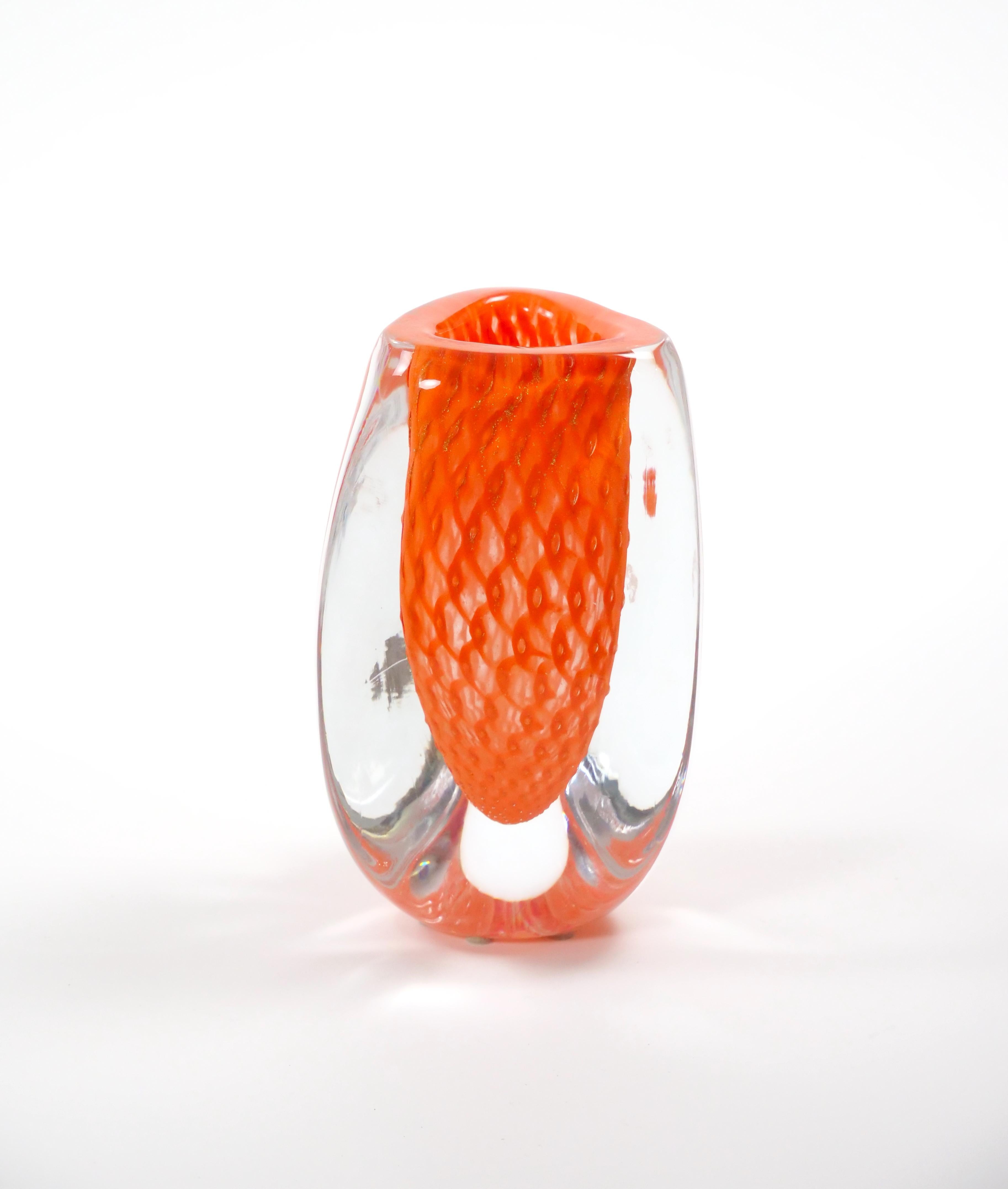 Mid-Century Modern Murano Mouth-Blown Geometric Shape Vase by Giampaolo/ Italy In Good Condition For Sale In Tarry Town, NY