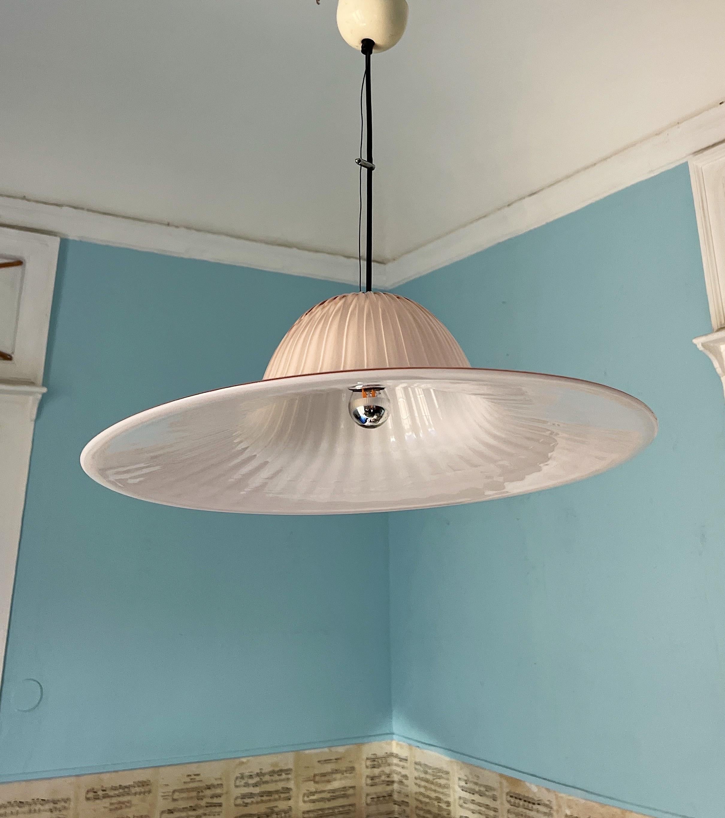 Mid-Century Modern Murano pendant light by Murano Due  In Good Condition For Sale In Palermo, PA