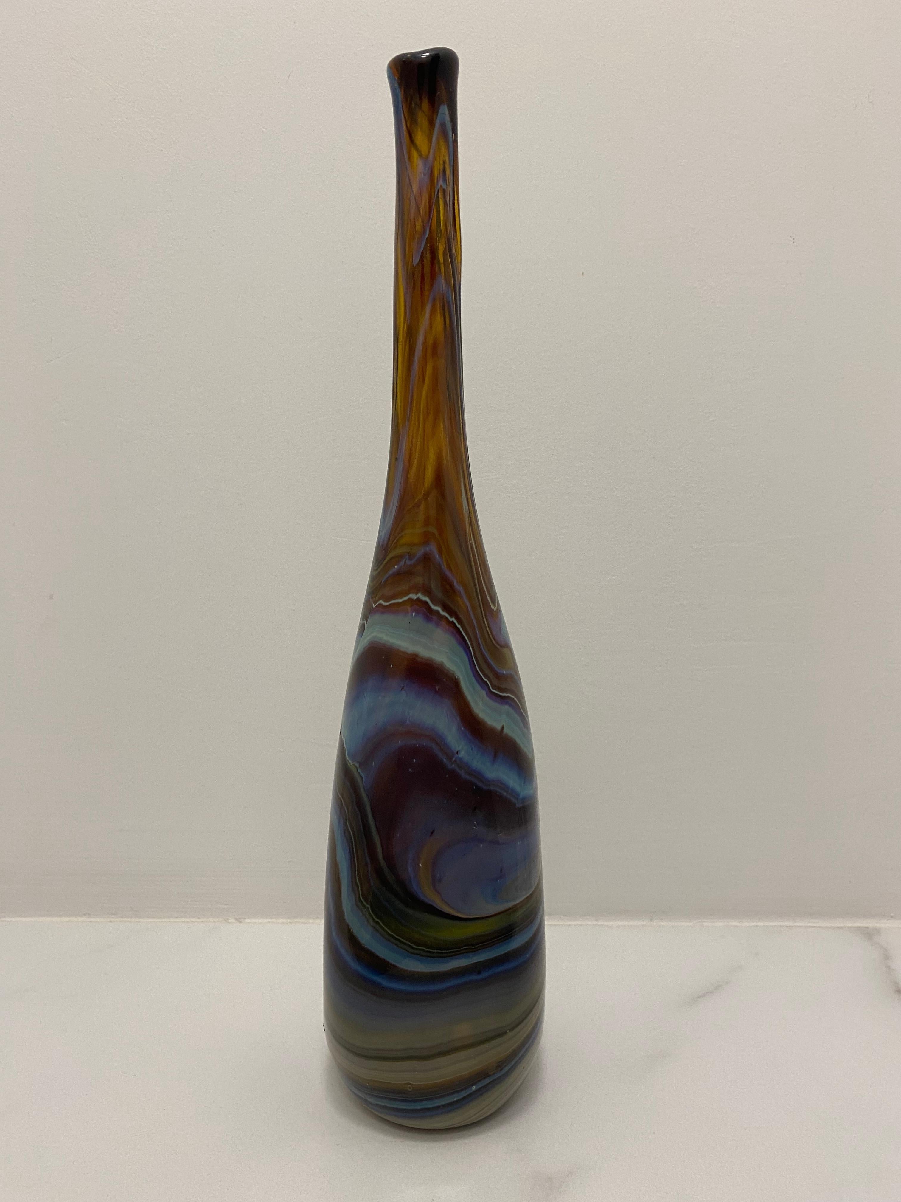 Bellissimo Soliflores Mid-Century italiano di Murano  vaso di vetro.

