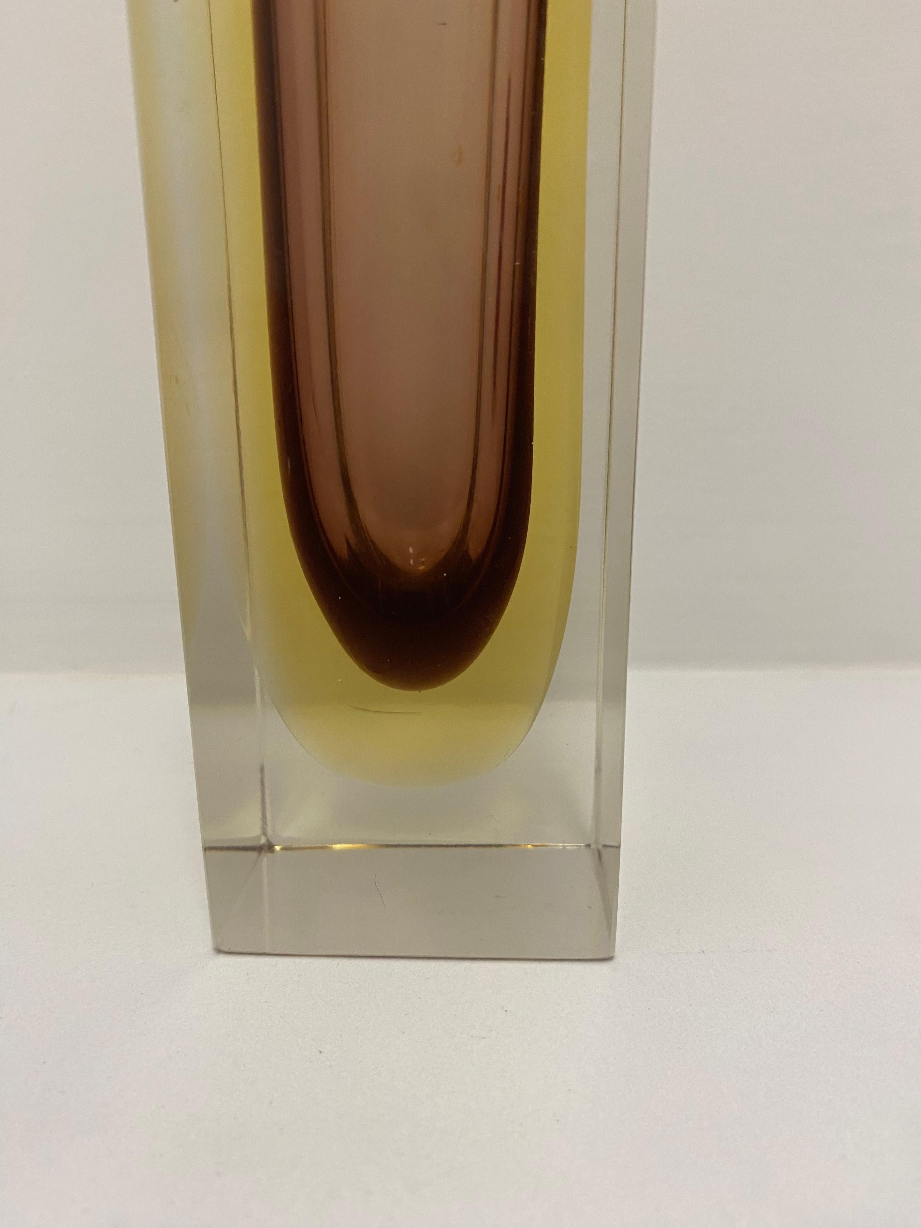 Vetro Vaso in vetro di Murano Glass Sommerso della metà del secolo scorso in vendita