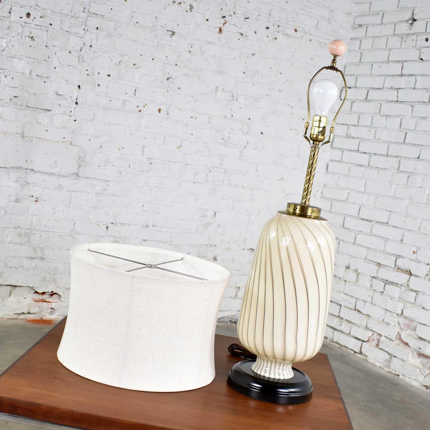 Brass Mid-Century Modern Murano Style Blown Glass Table Lamp Cream and Taupe For Sale