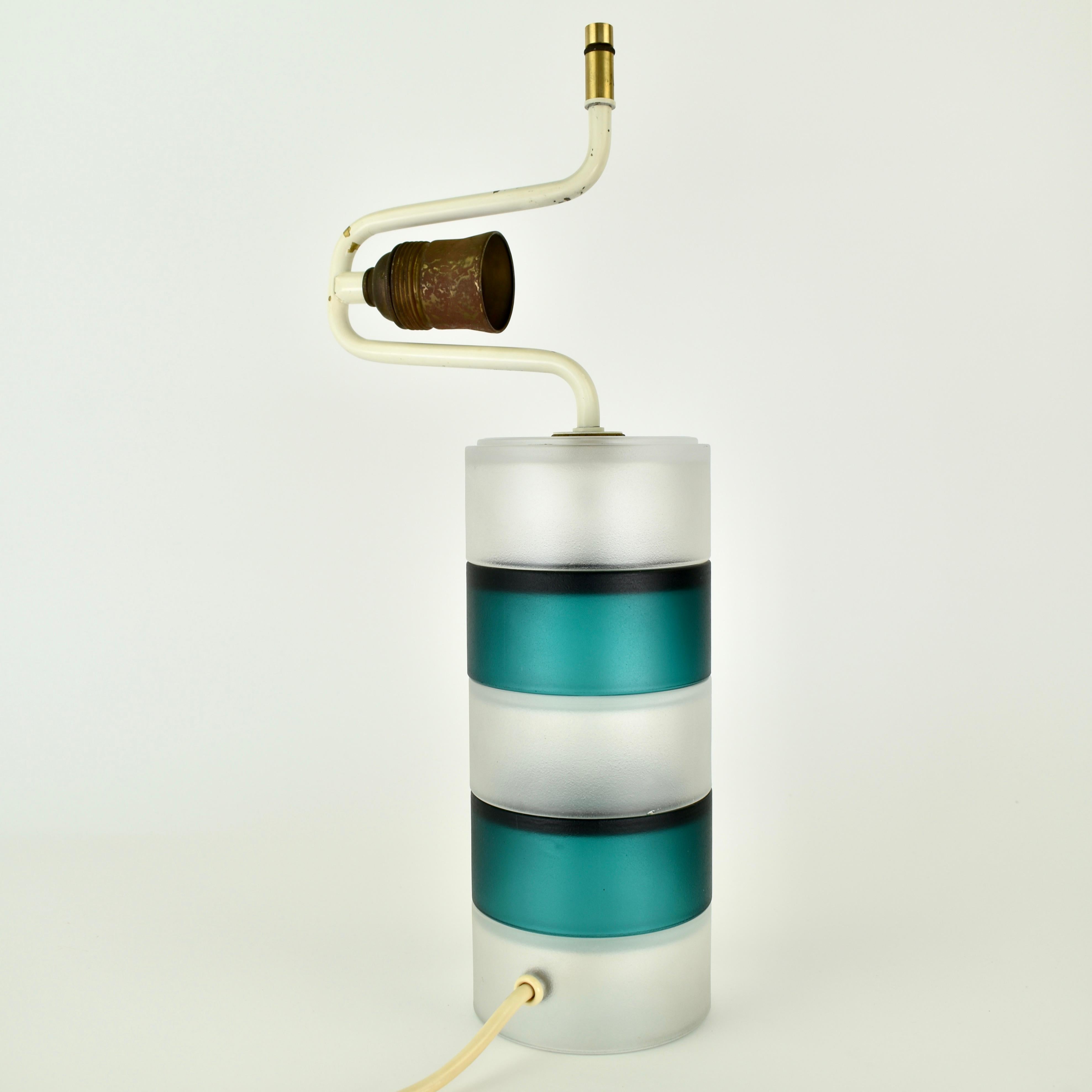 Milieu du XXe siècle Lampe de table en verre Murano de The Moderns en vente