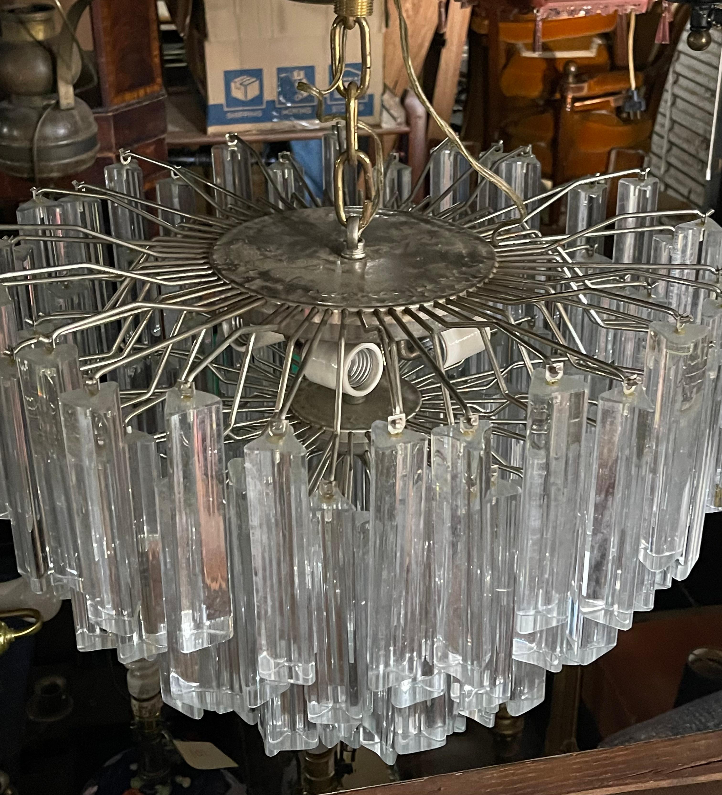 Italian Mid-Century Modern Murano Trilobo Design Glass Chandelier by Venini