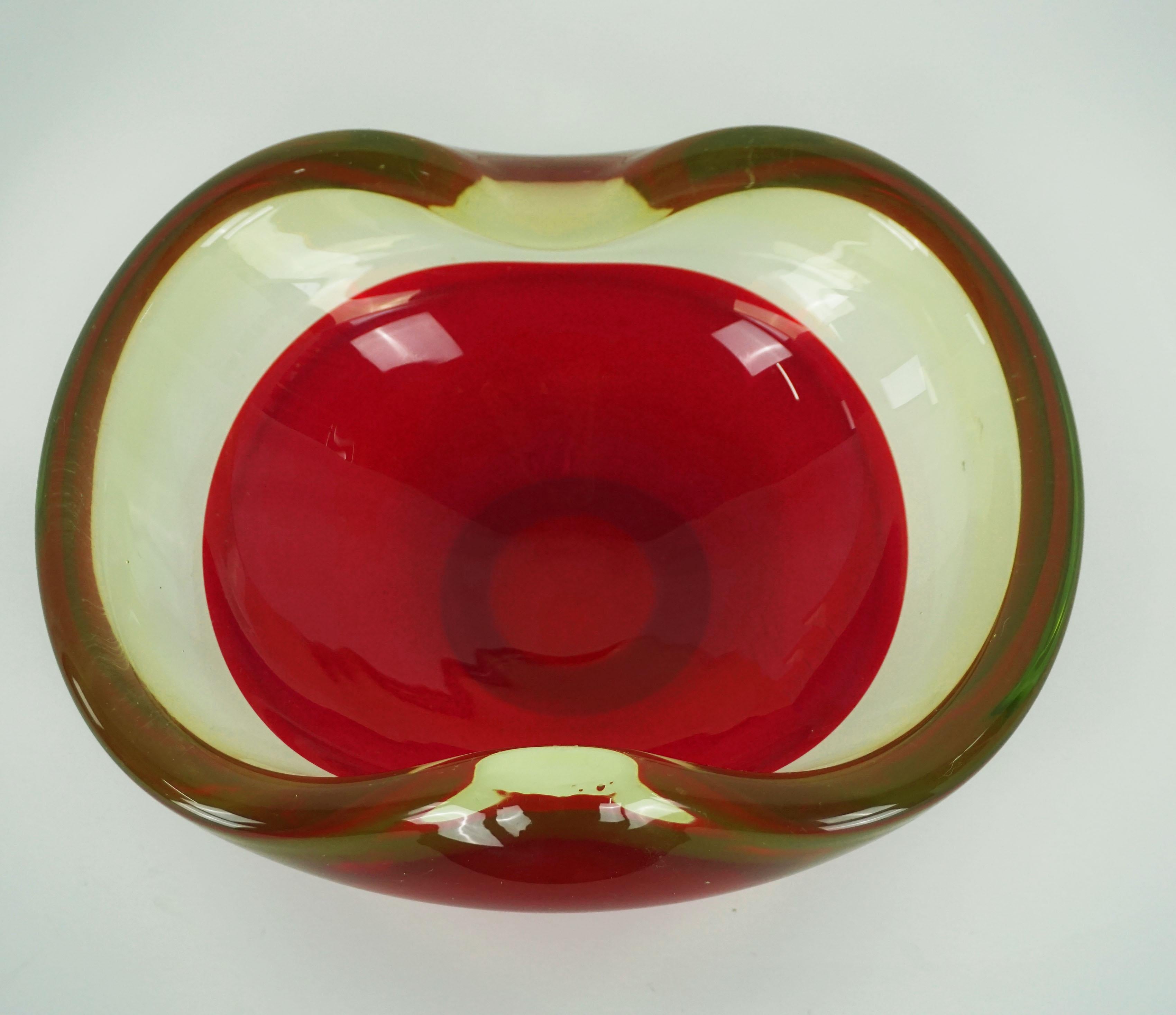 murano uranium glass ashtray