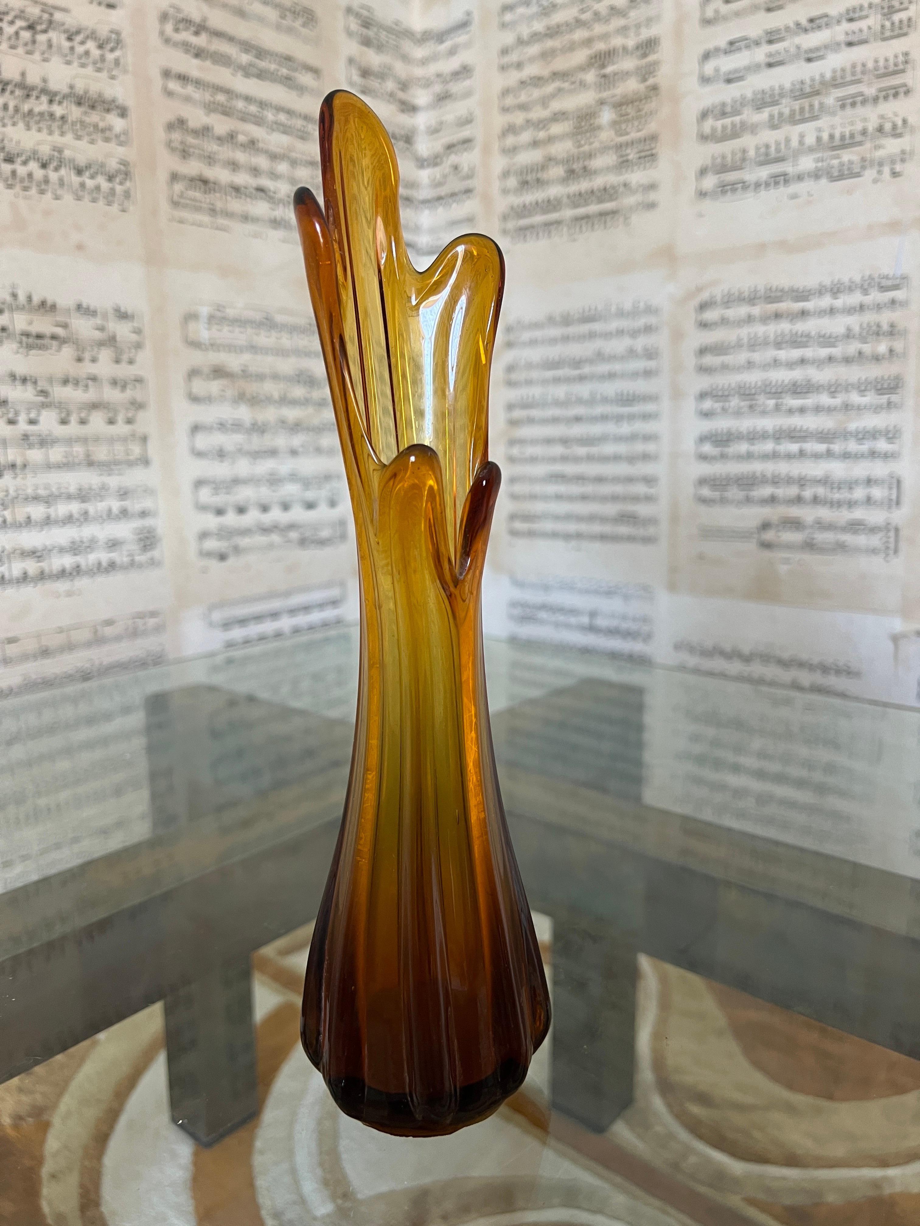 Mid-Century Modern Vase de Murano moderne du milieu du siècle dernier en verre de couleur ambre en vente