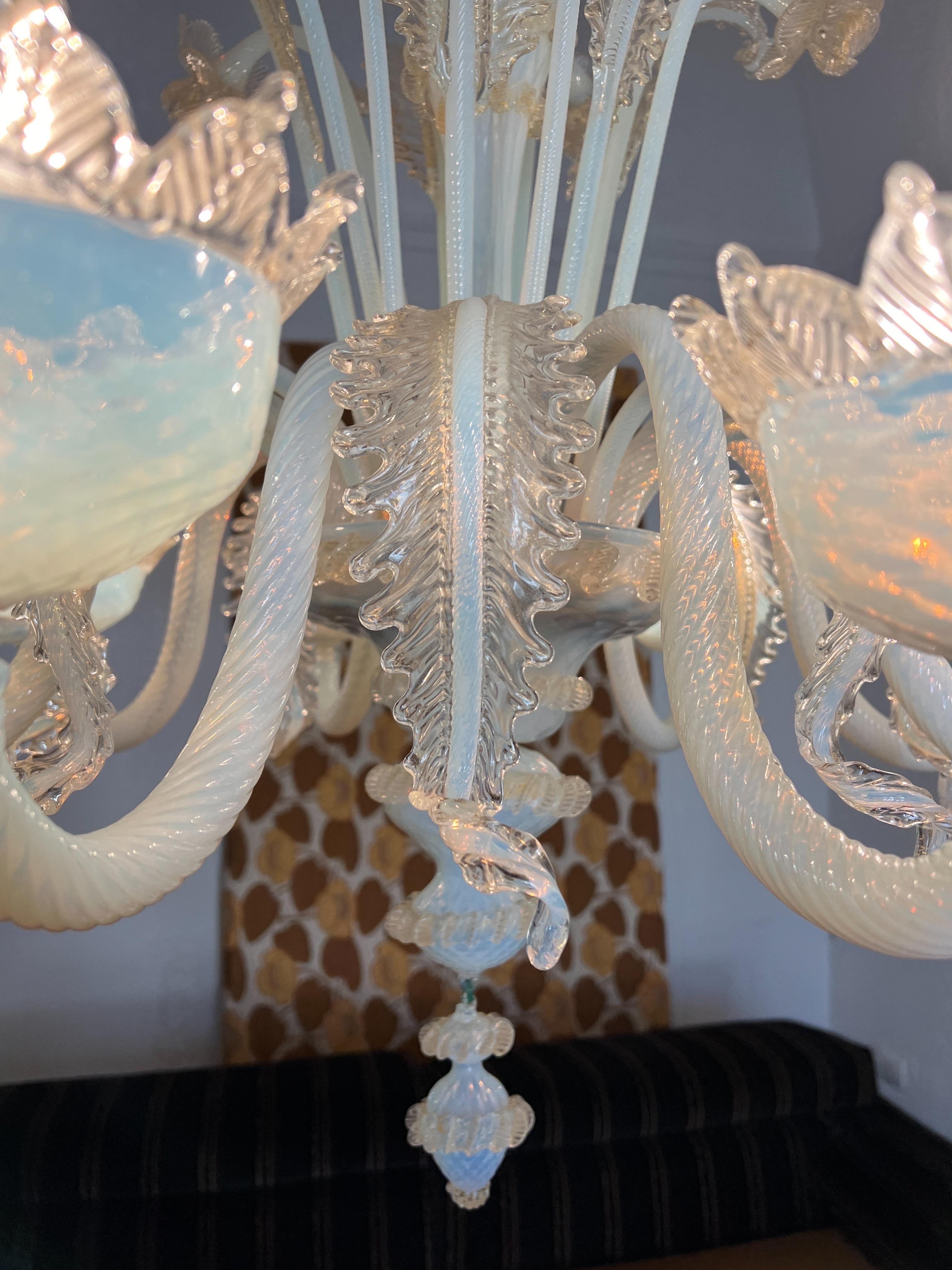 Mid Century modern Murano venetian glass chandelier 1960s Italy In Good Condition For Sale In Palermo, PA