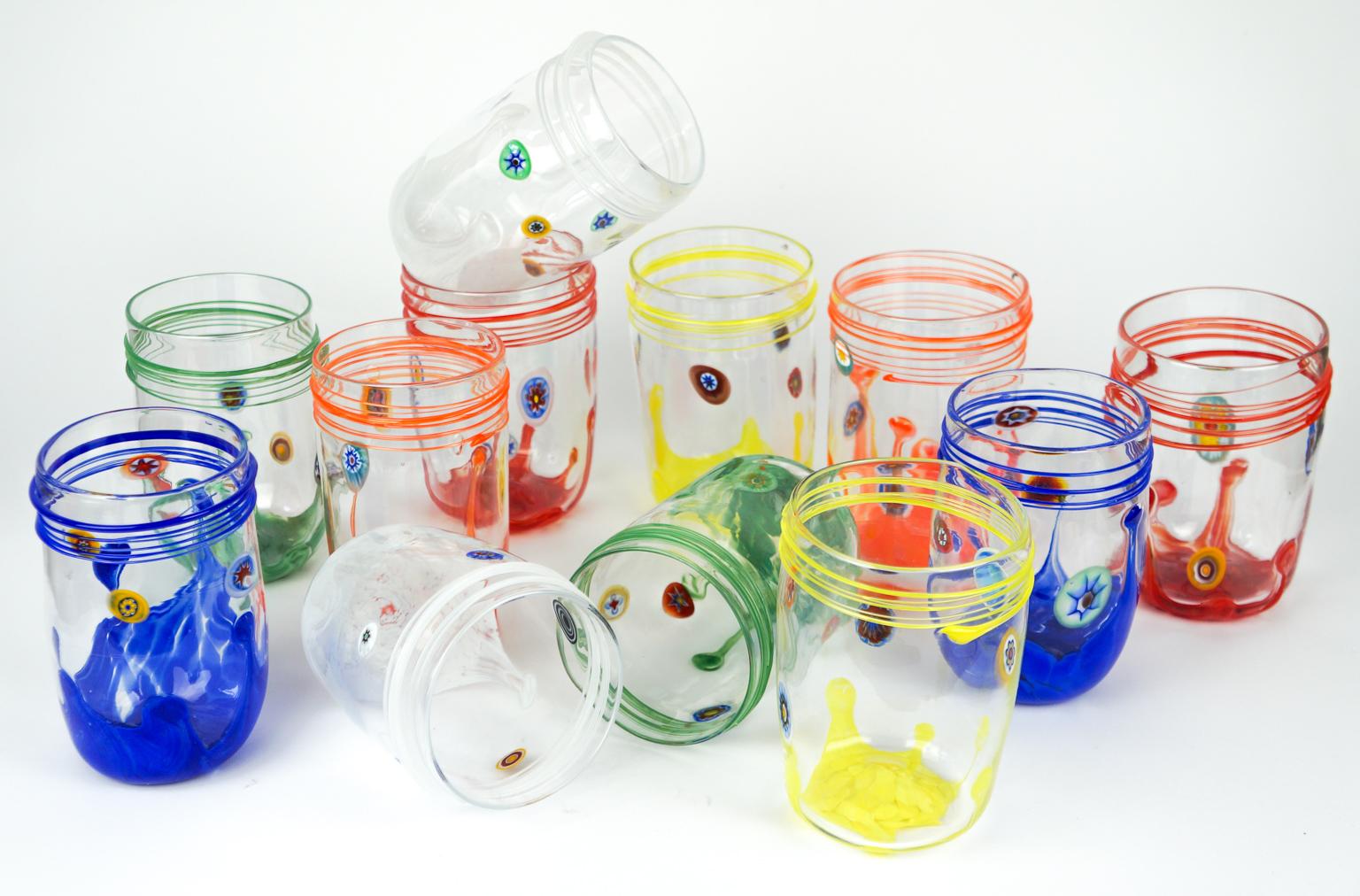 Mid-Century Modern Modernité du milieu du siècle Murrina Millefiori Set of 12 Murano Drinking Glasses Tumbler en vente