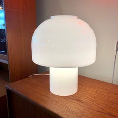 Lampe de table en verre blanc laiteux en forme de champignon:: années 1960