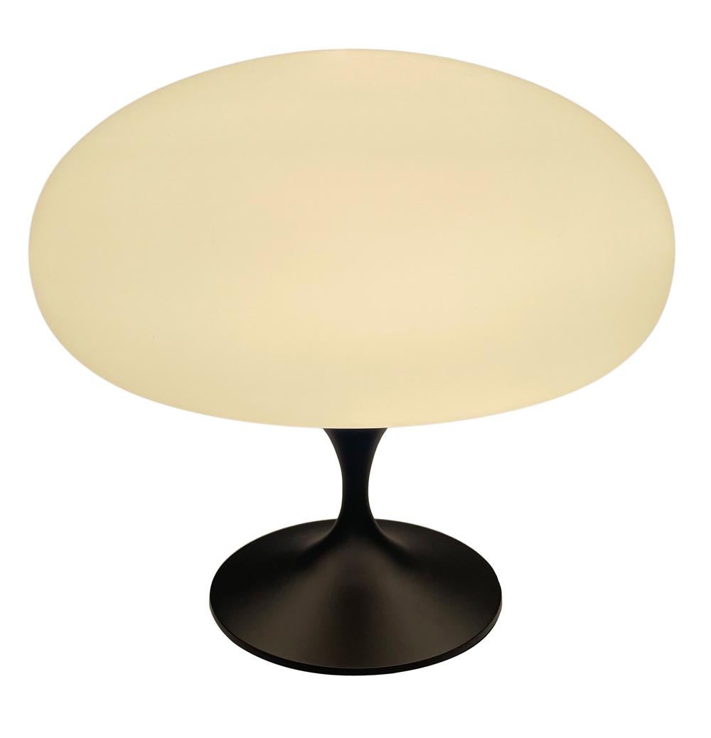 Mid-Century Modern Mushroom Table Lamp by Designline in Black with White Glass In New Condition For Sale In Philadelphia, PA
