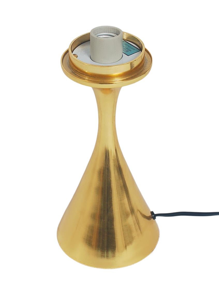 Mid-Century Modern Mushroom Table Lamp by Designline in Brass / Gold Color In New Condition In Philadelphia, PA