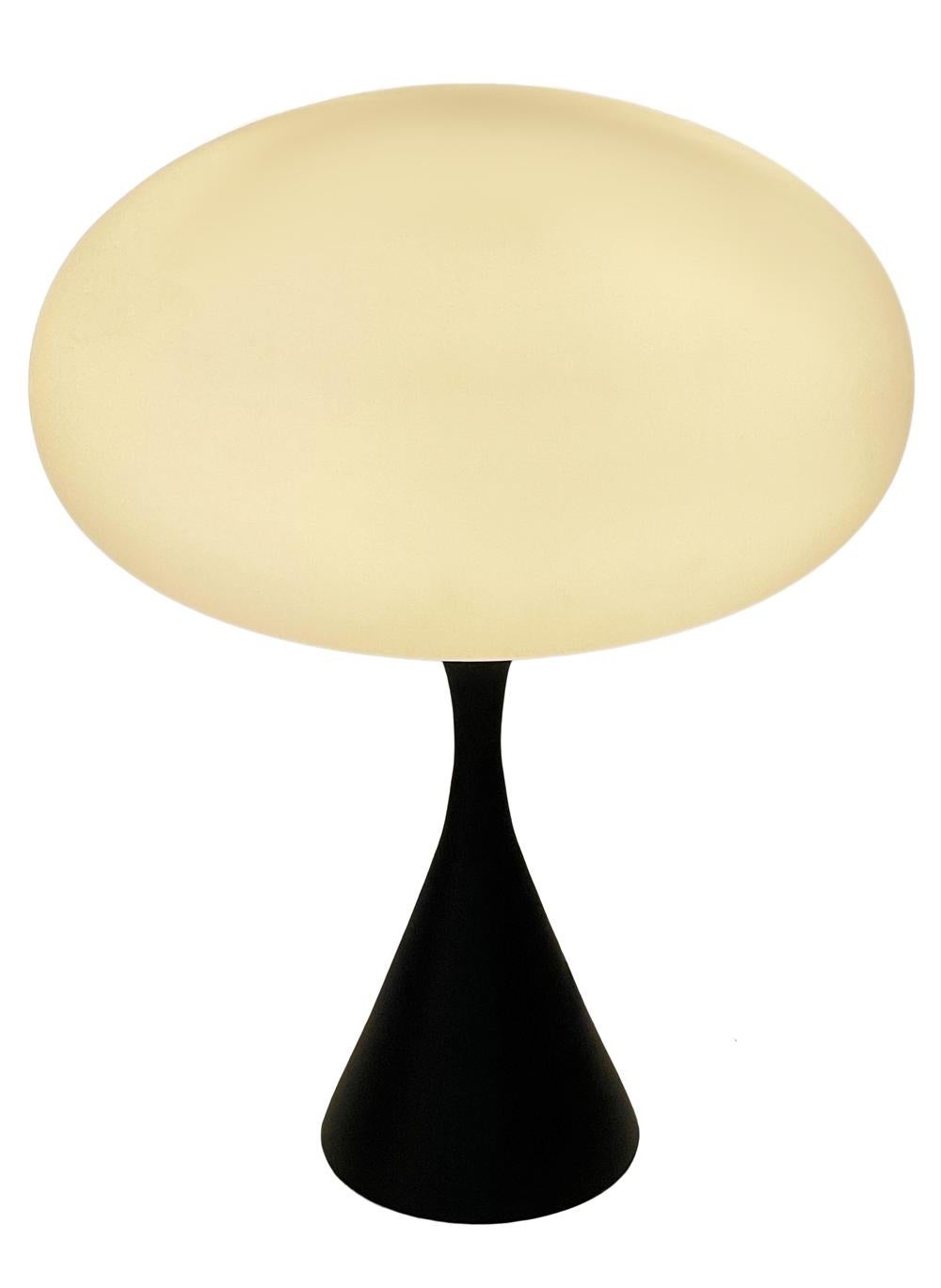 Contemporary Mid-Century Modern Mushroom Table Lamp by Designline in Black & White For Sale