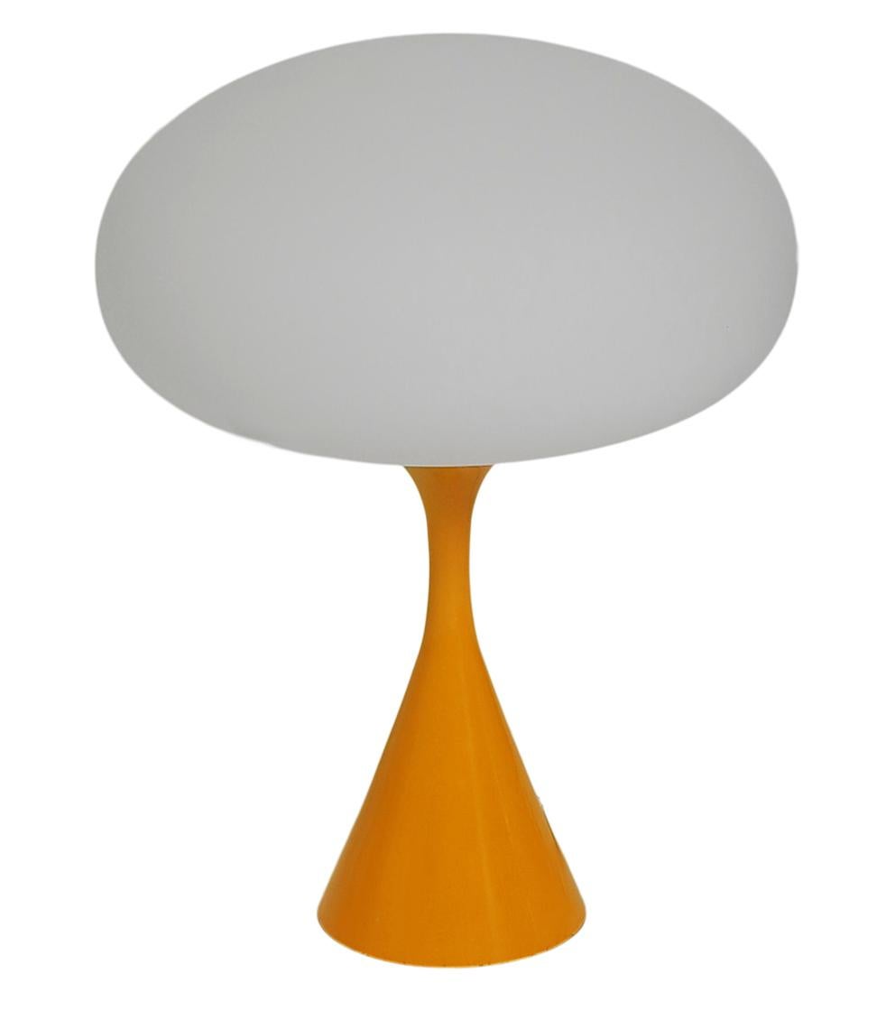 Indien Lampe de table champignon moderne du milieu du siècle dernier par Designline en orange et blanc en vente