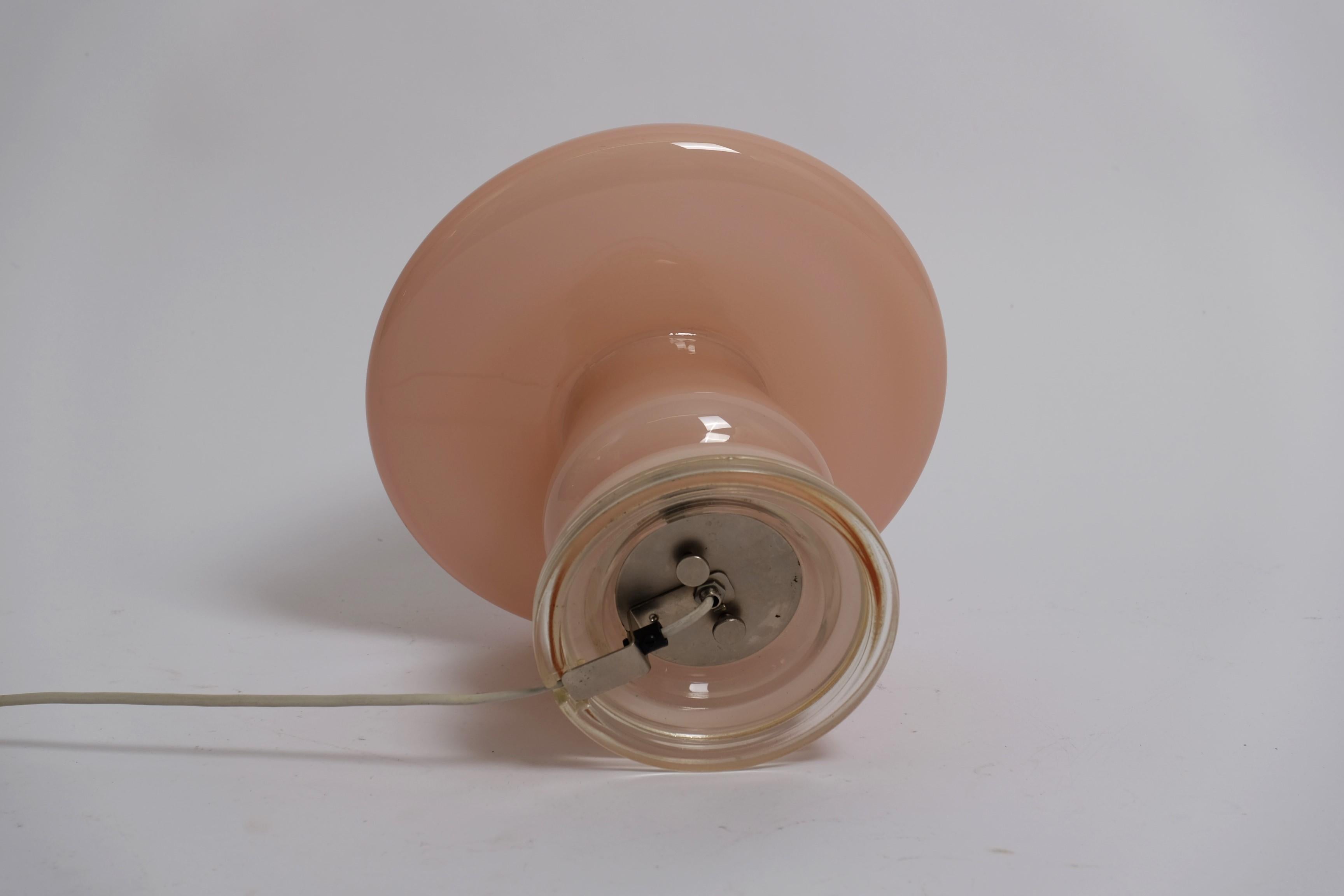 Moderne Pilz-Tischlampe aus der Mitte des Jahrhunderts aus rosa Glas, Deutschland 1960er Jahre im Angebot 12