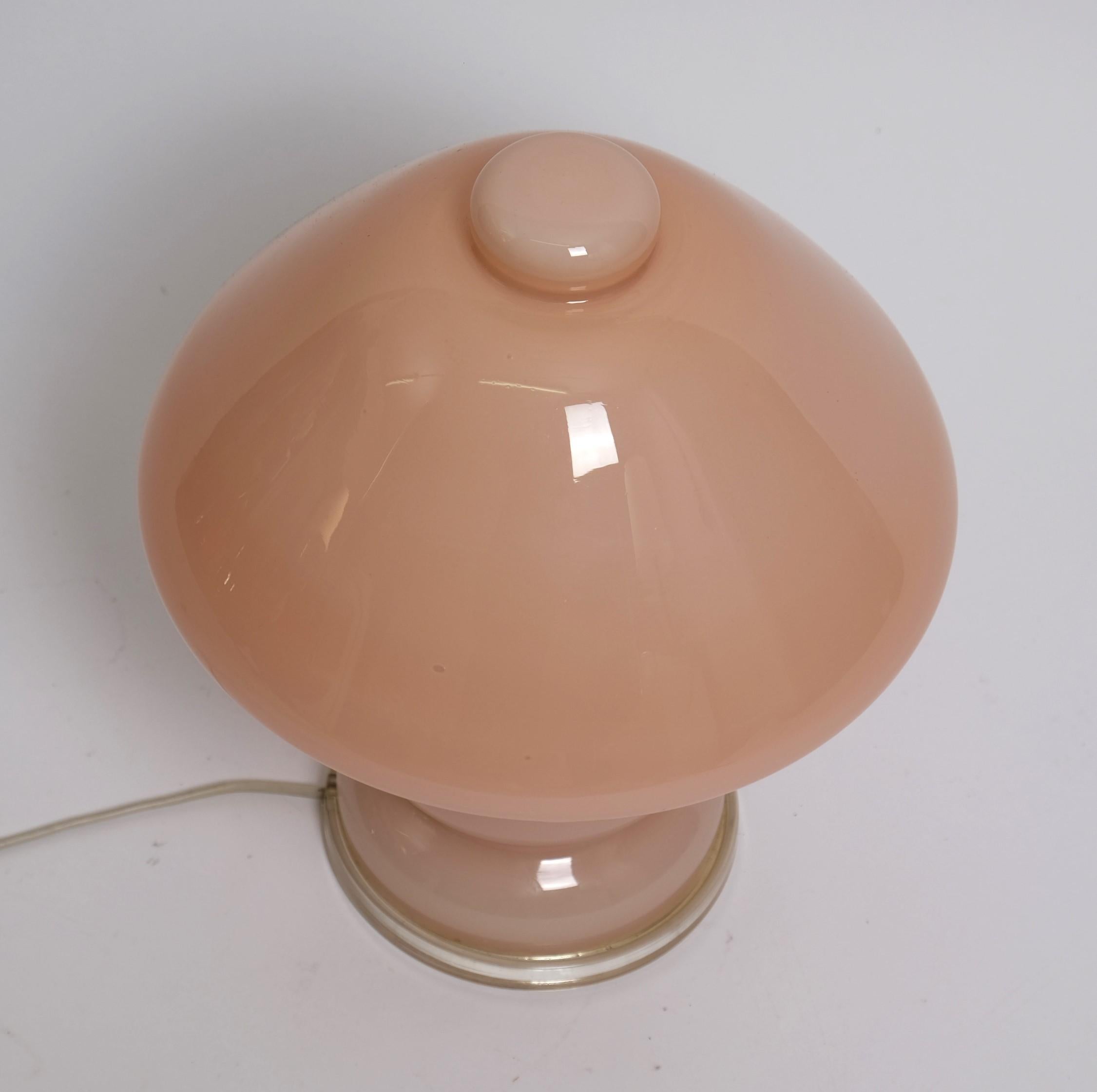 Moderne Pilz-Tischlampe aus der Mitte des Jahrhunderts aus rosa Glas, Deutschland 1960er Jahre im Angebot 7