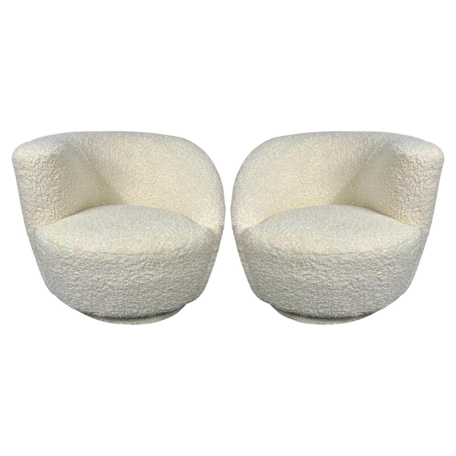 Chaises pivotantes en forme de rein, style Nautilus, du milieu du siècle, Boucle blanche