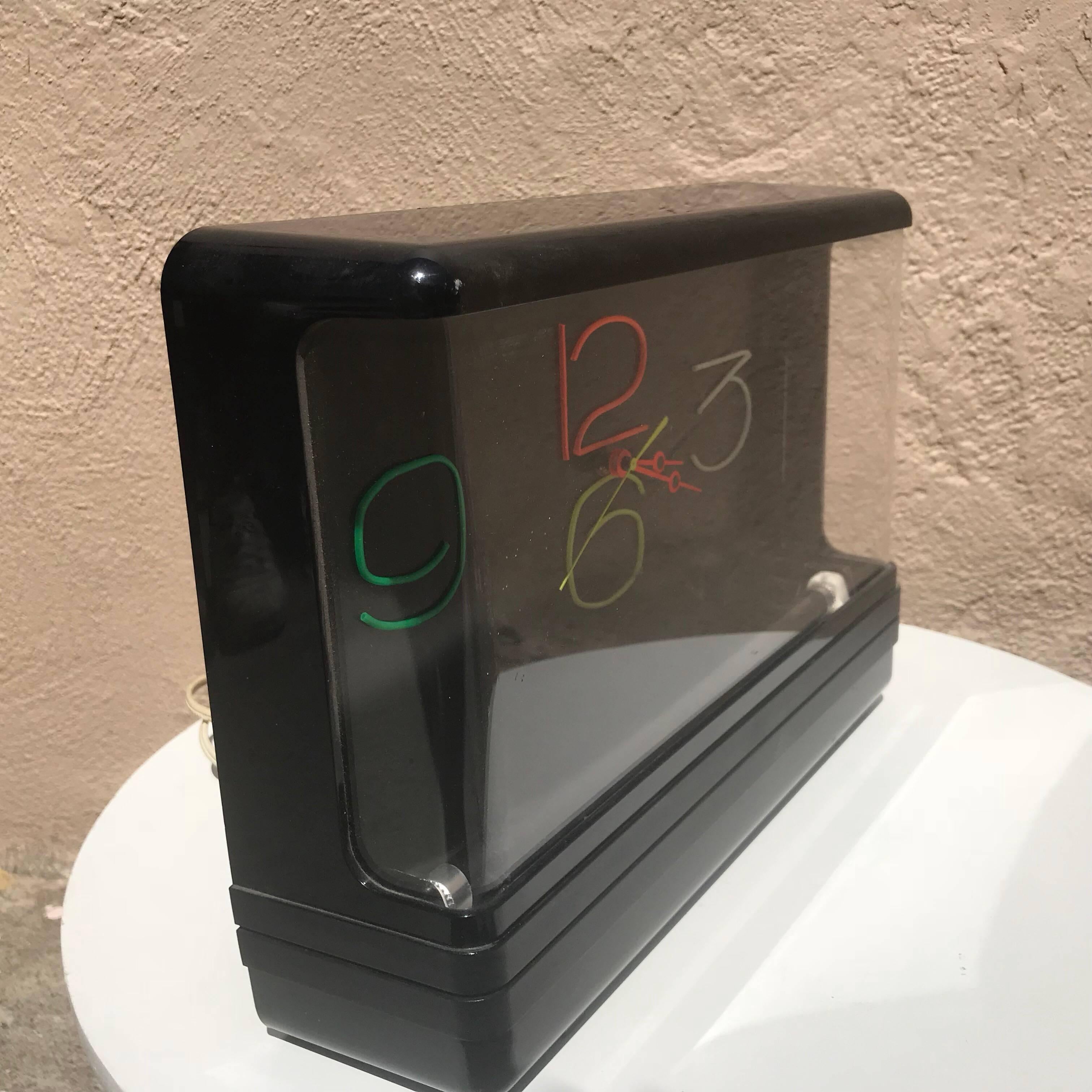 For your consideration, a Mid-Century Modern neon electric clock.
Dimensions: 9 1/2