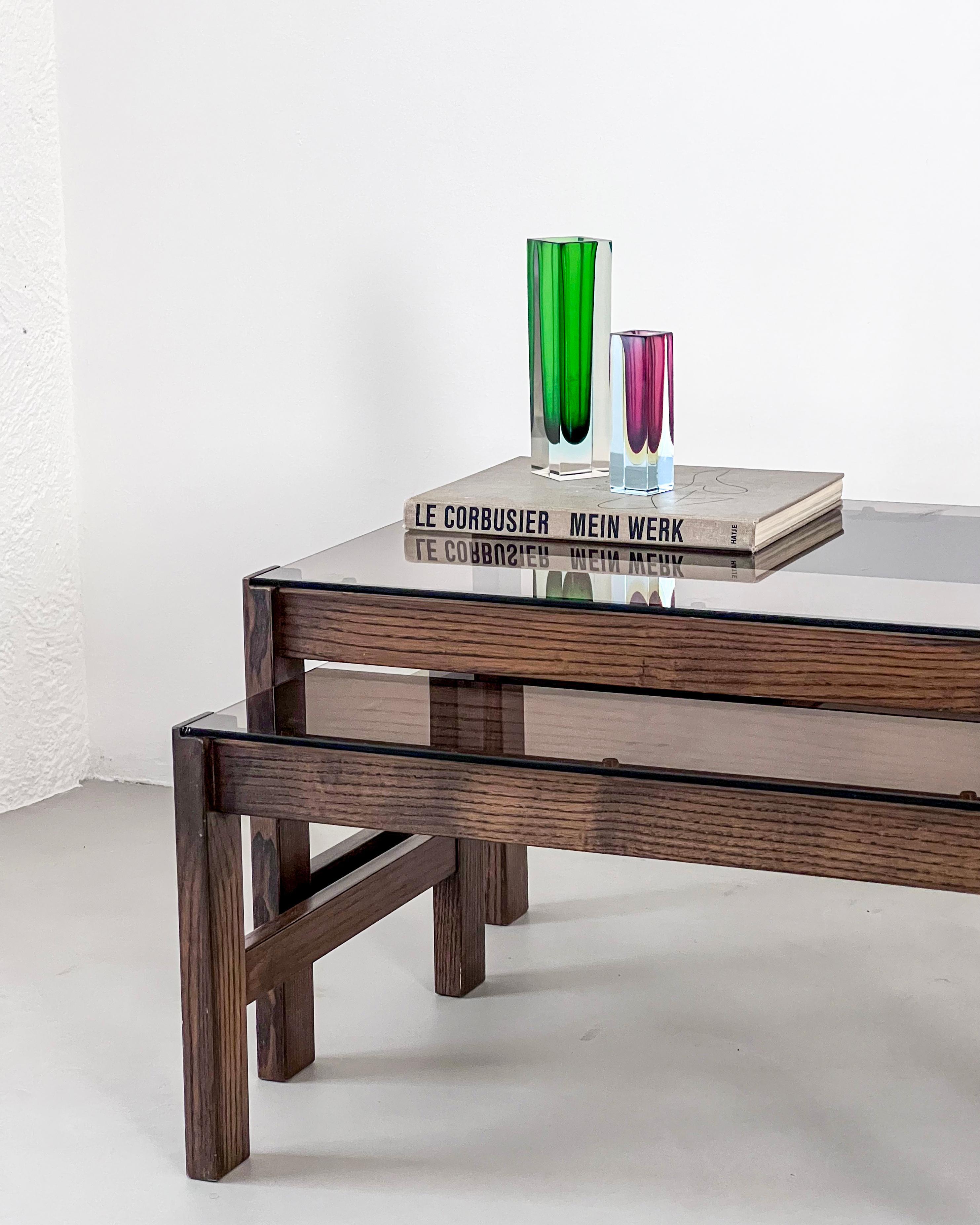 Mid-Century Modern Nesting Coffee Tables, Wood and Glass, Living Room Decorative For Sale 2