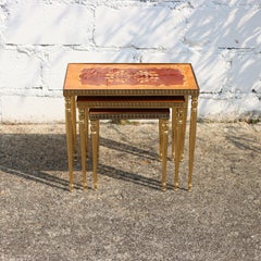 Mesas nido modernas de mediados de siglo - Juego de 3 de latón - Mesas auxiliares de marquetería - Años 60