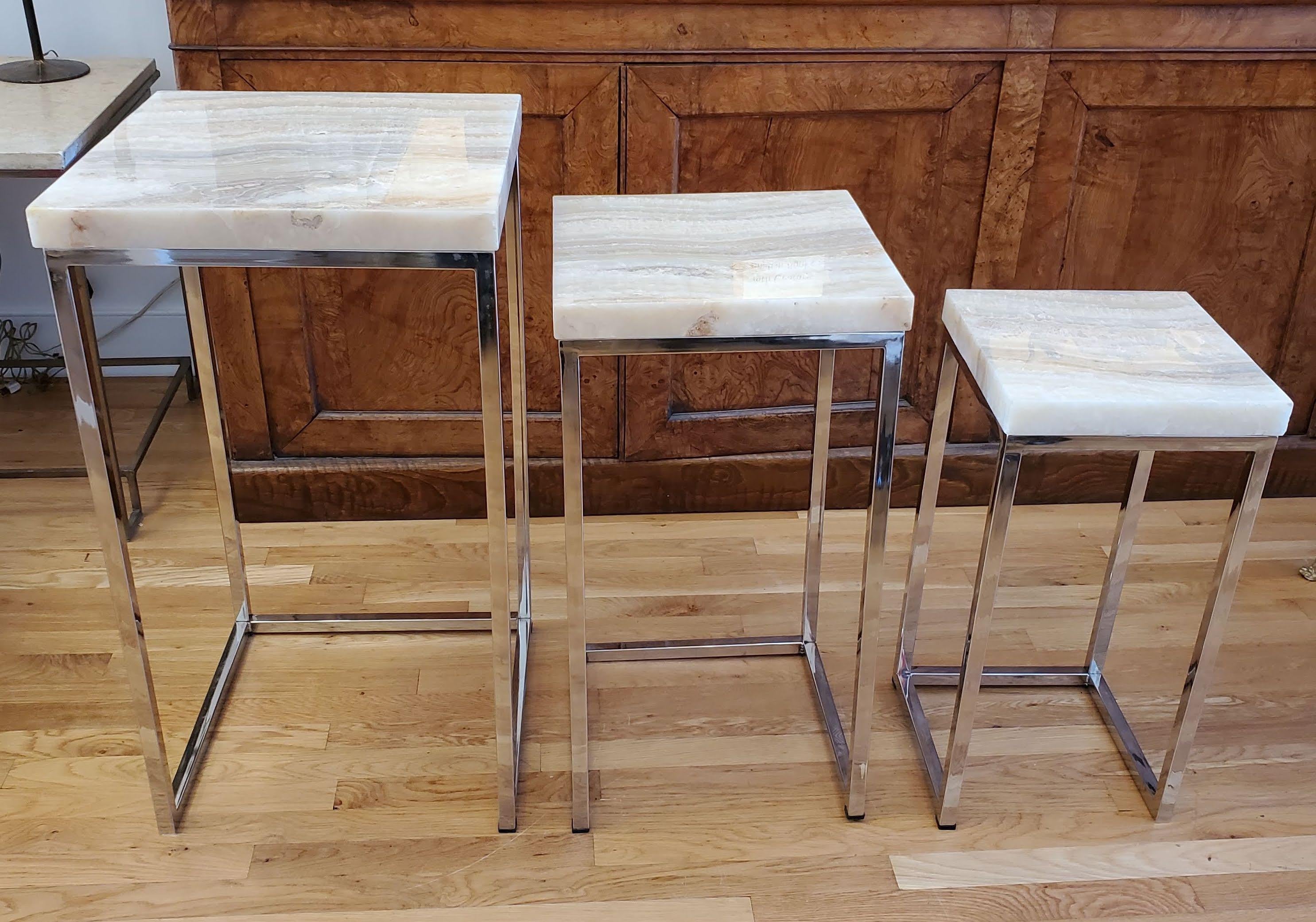Mid-Century Modern Nesting Tables with White Onyx Tops and Chrome Legs For Sale 2