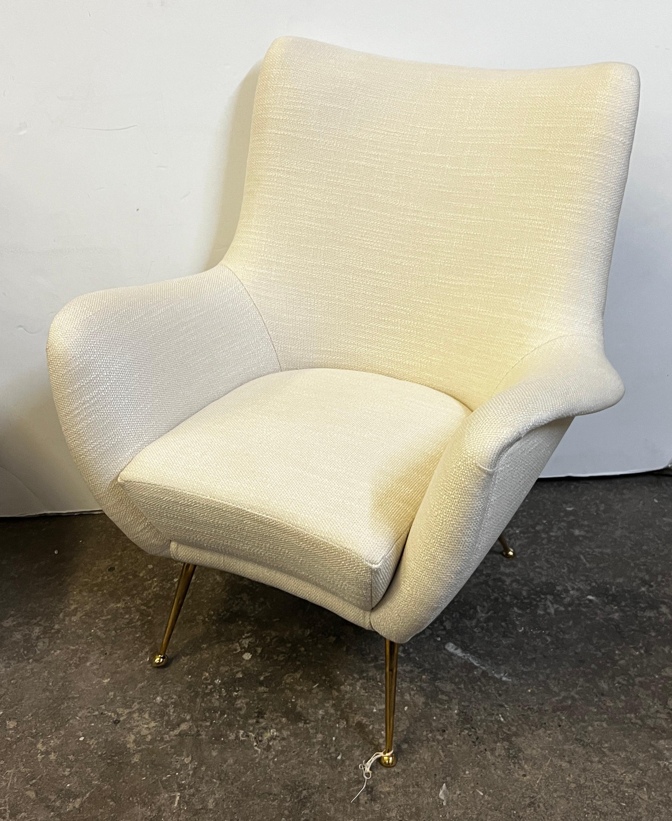 Mid Century Modern New Italian Chairs, Pair In Good Condition In San Angelo, TX
