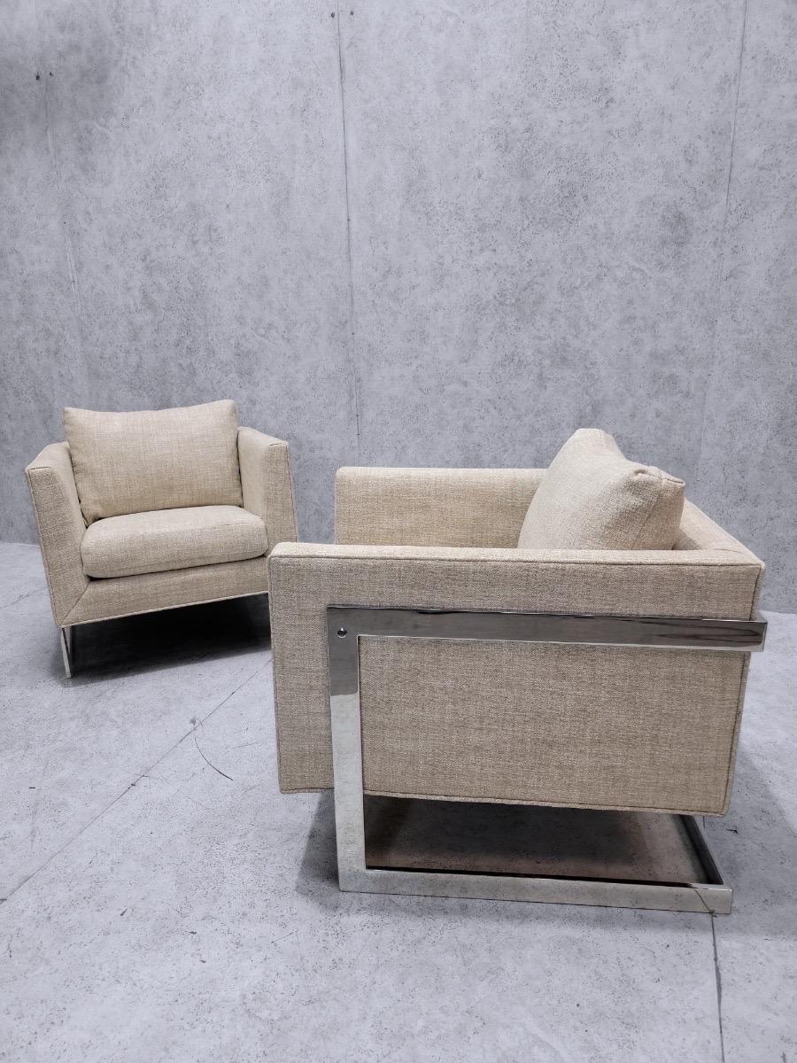Américain Paire de fauteuils club cantilever Milo Baughman récemment tapissés, de style moderne du milieu du siècle dernier en vente