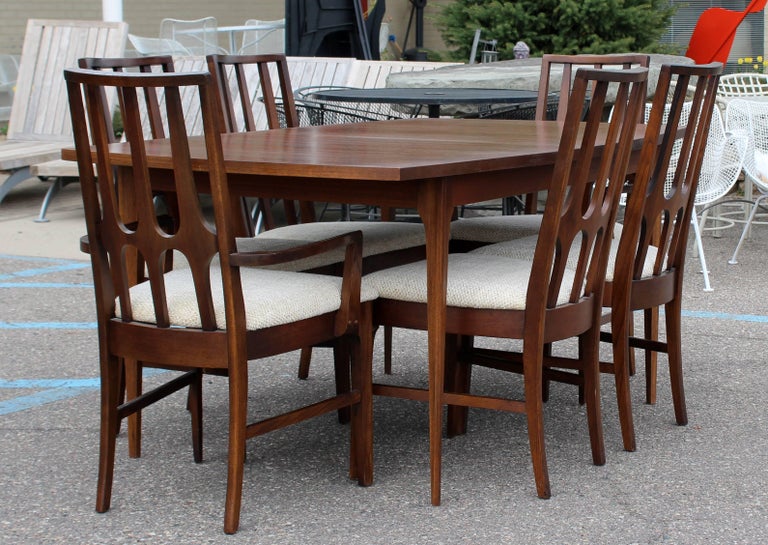 Discontinued broyhill dining room furniture deals