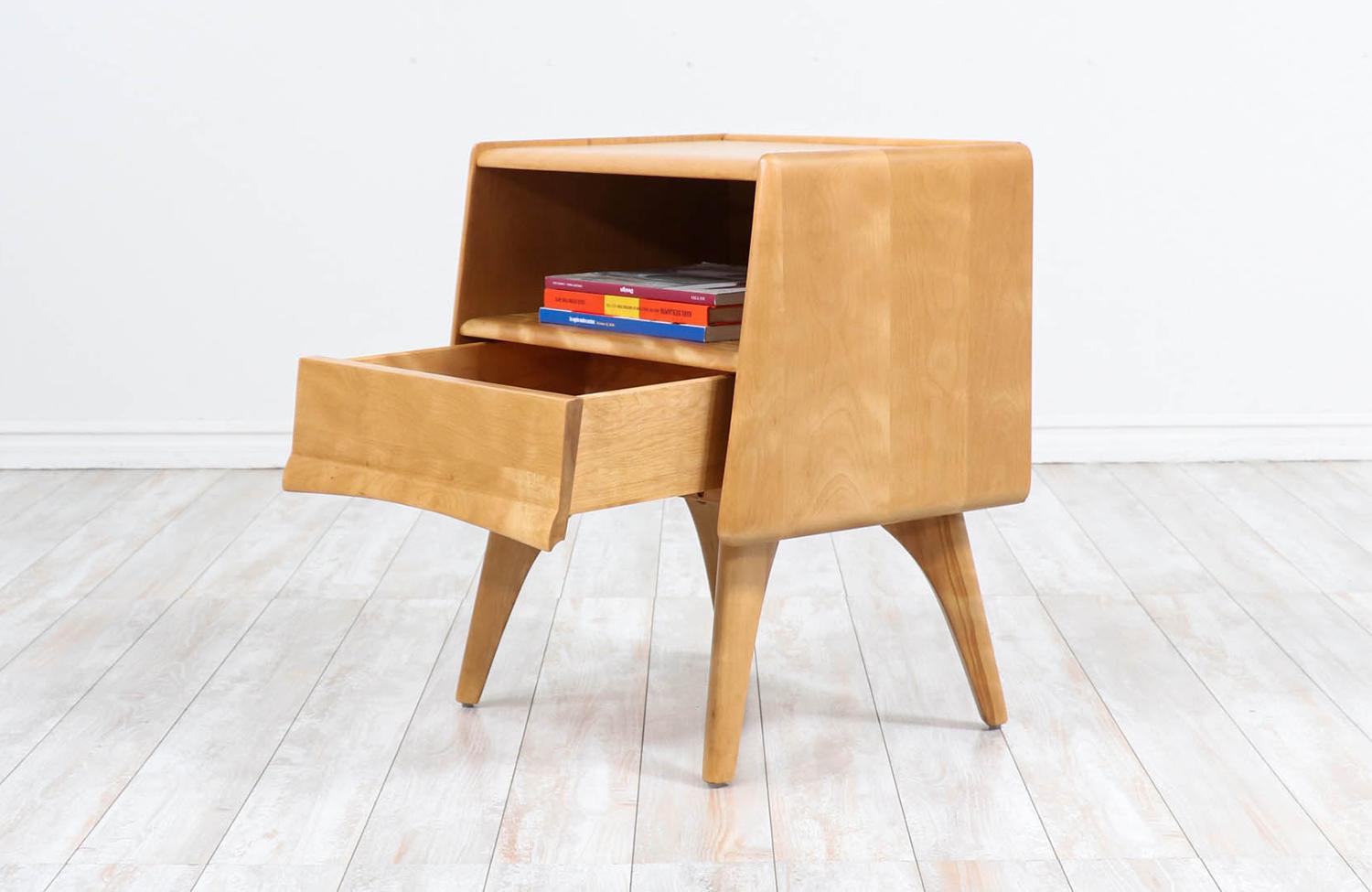 Mid-Century Modern Nightstand by Heywood Wakefield In Excellent Condition In Los Angeles, CA