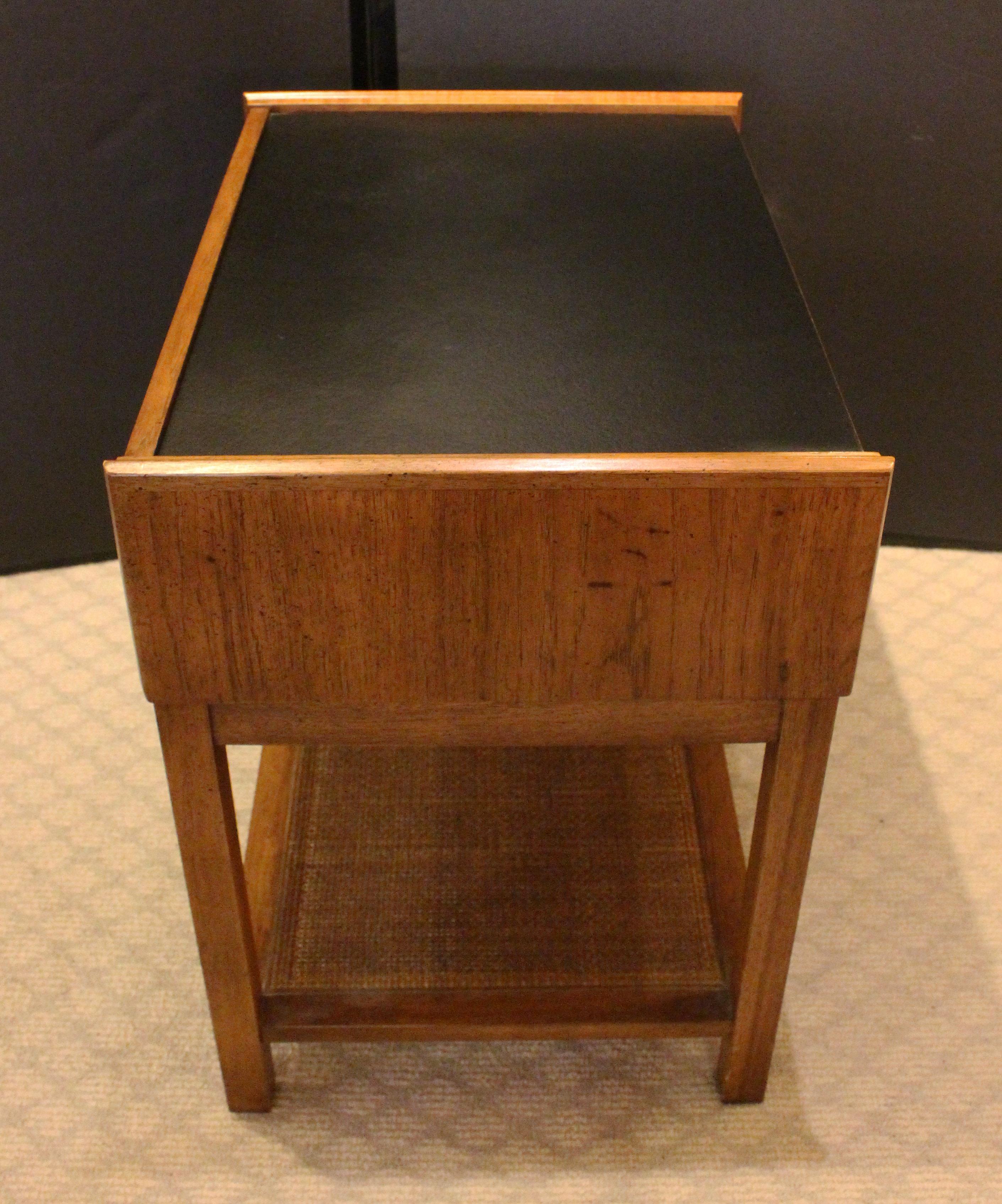 Mid Century Modern Night Stand Made by Founders, c.1960s In Good Condition In Chapel Hill, NC