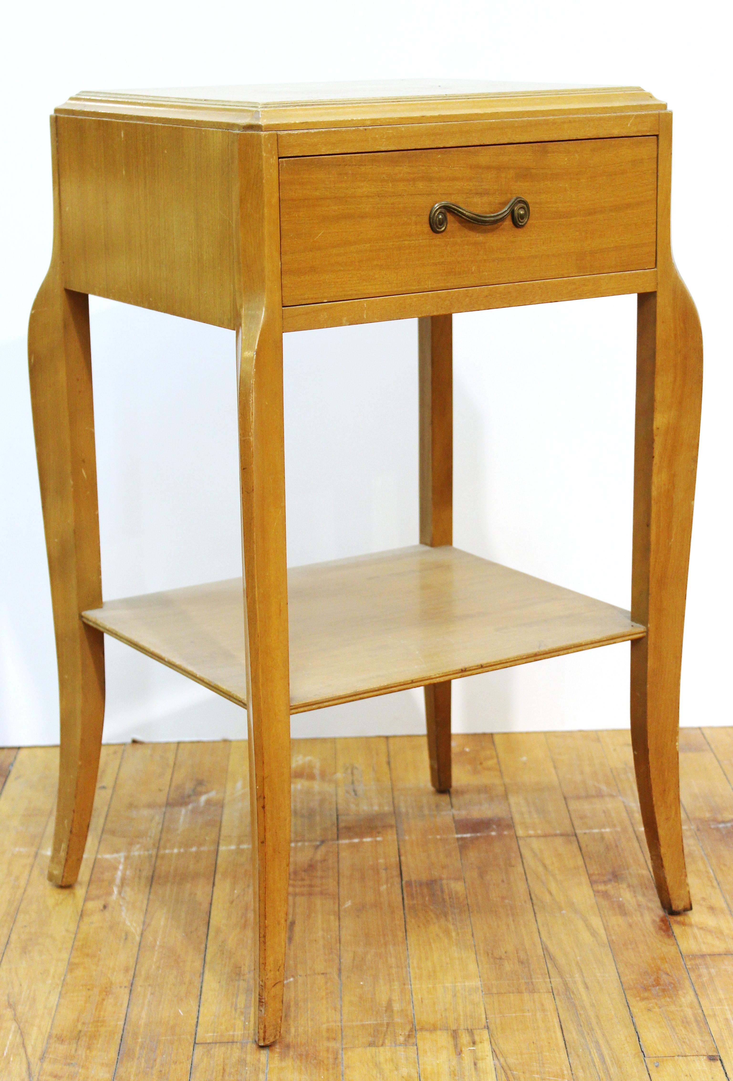 20th Century Mid-Century Modern Nightstand Table For Sale