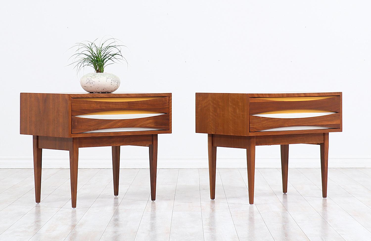 American Mid-Century Modern Nightstands with Lacquered Bowtie Style Drawers